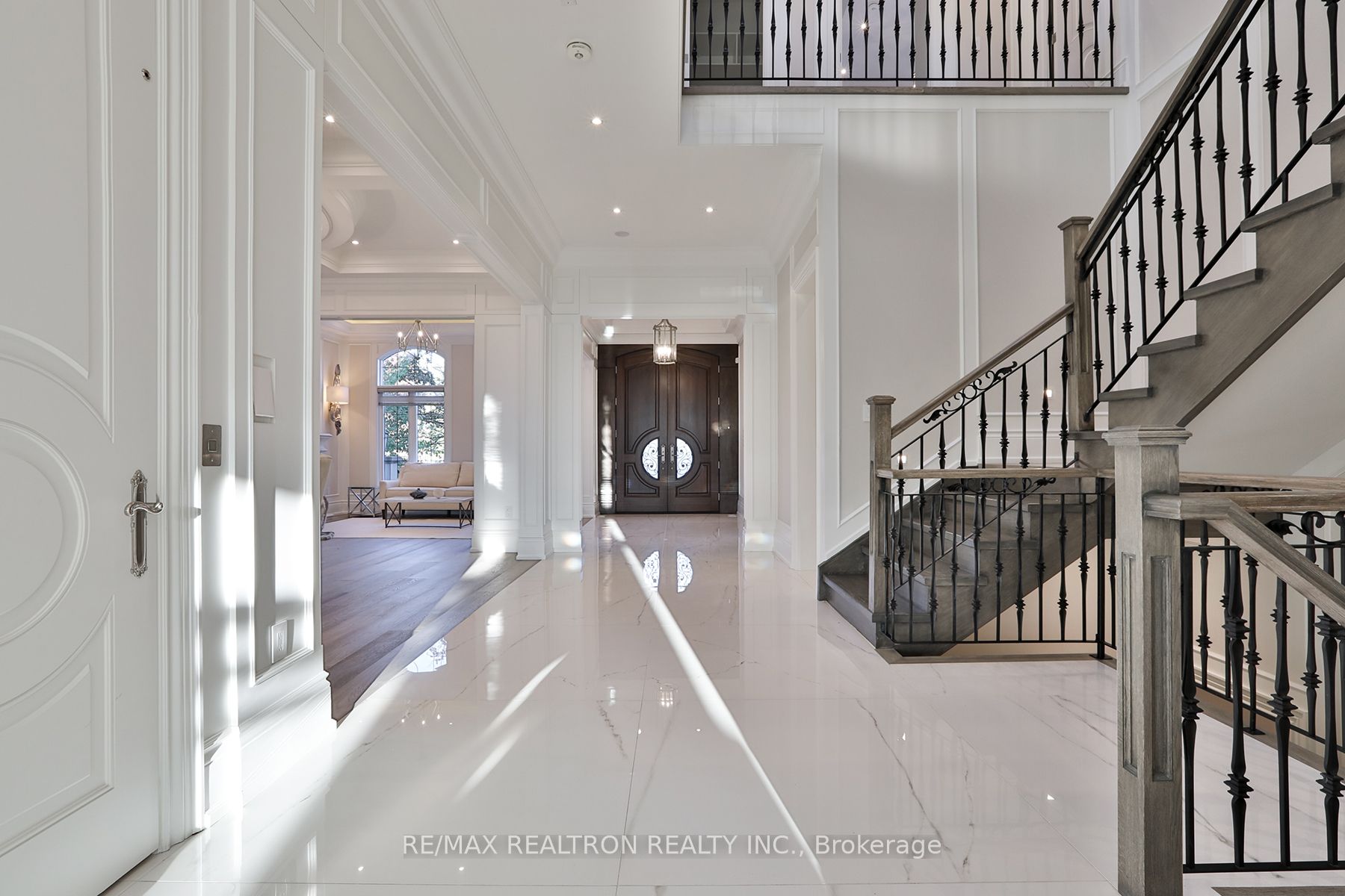 56 Sanderson Crescent