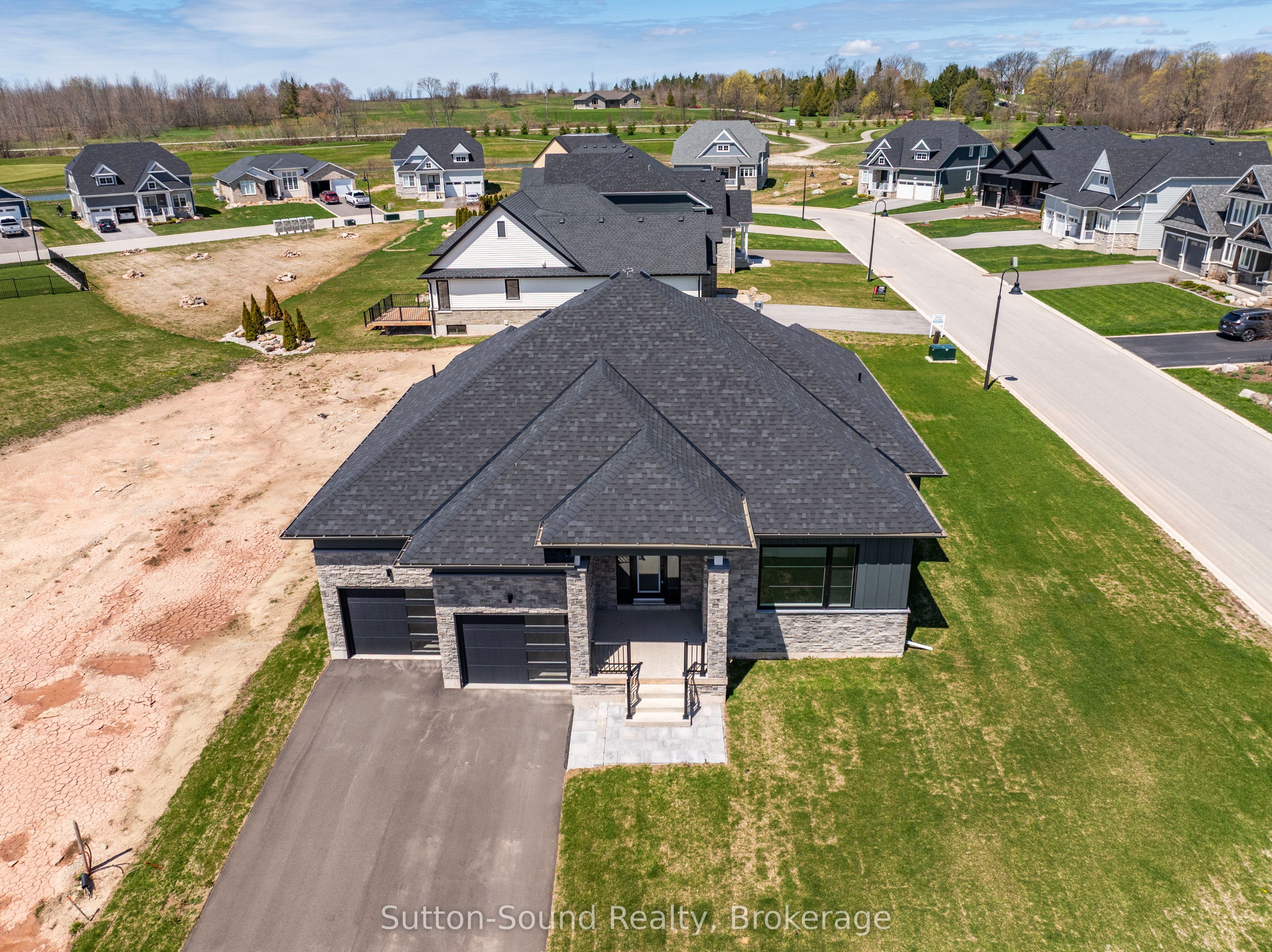 116 Laurens Lane