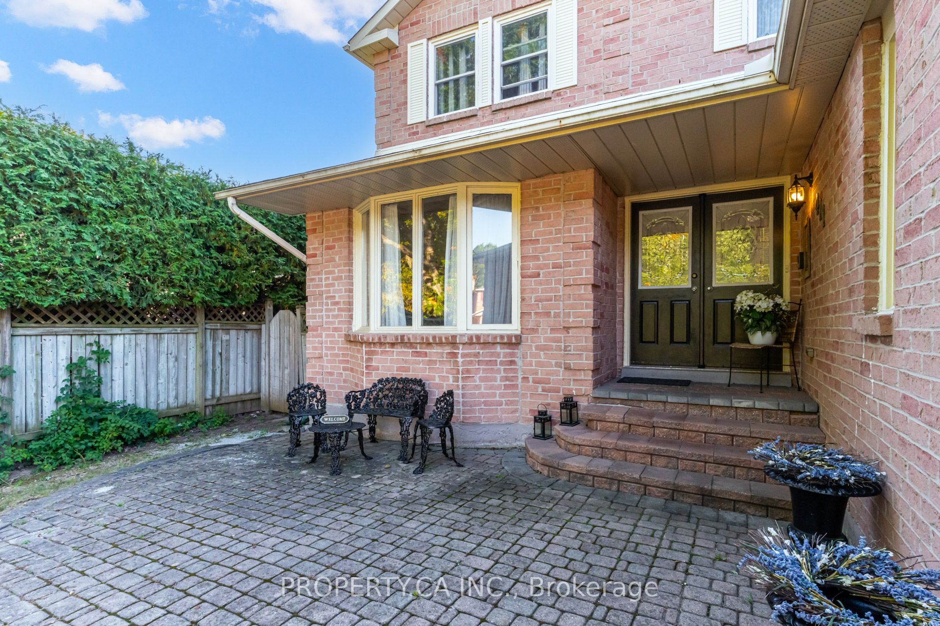 411 Freeman Crescent