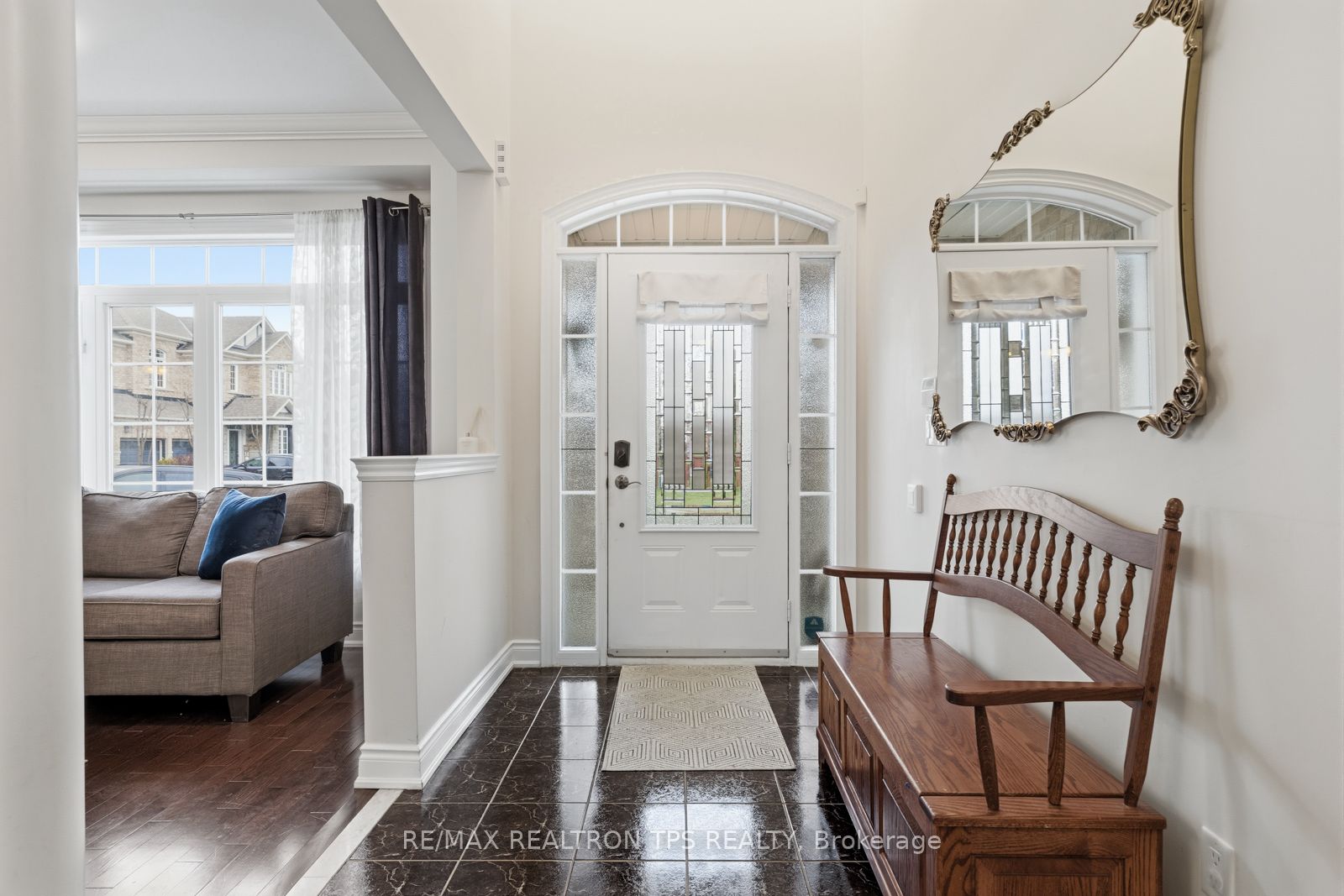 555 Kingsfield Loop