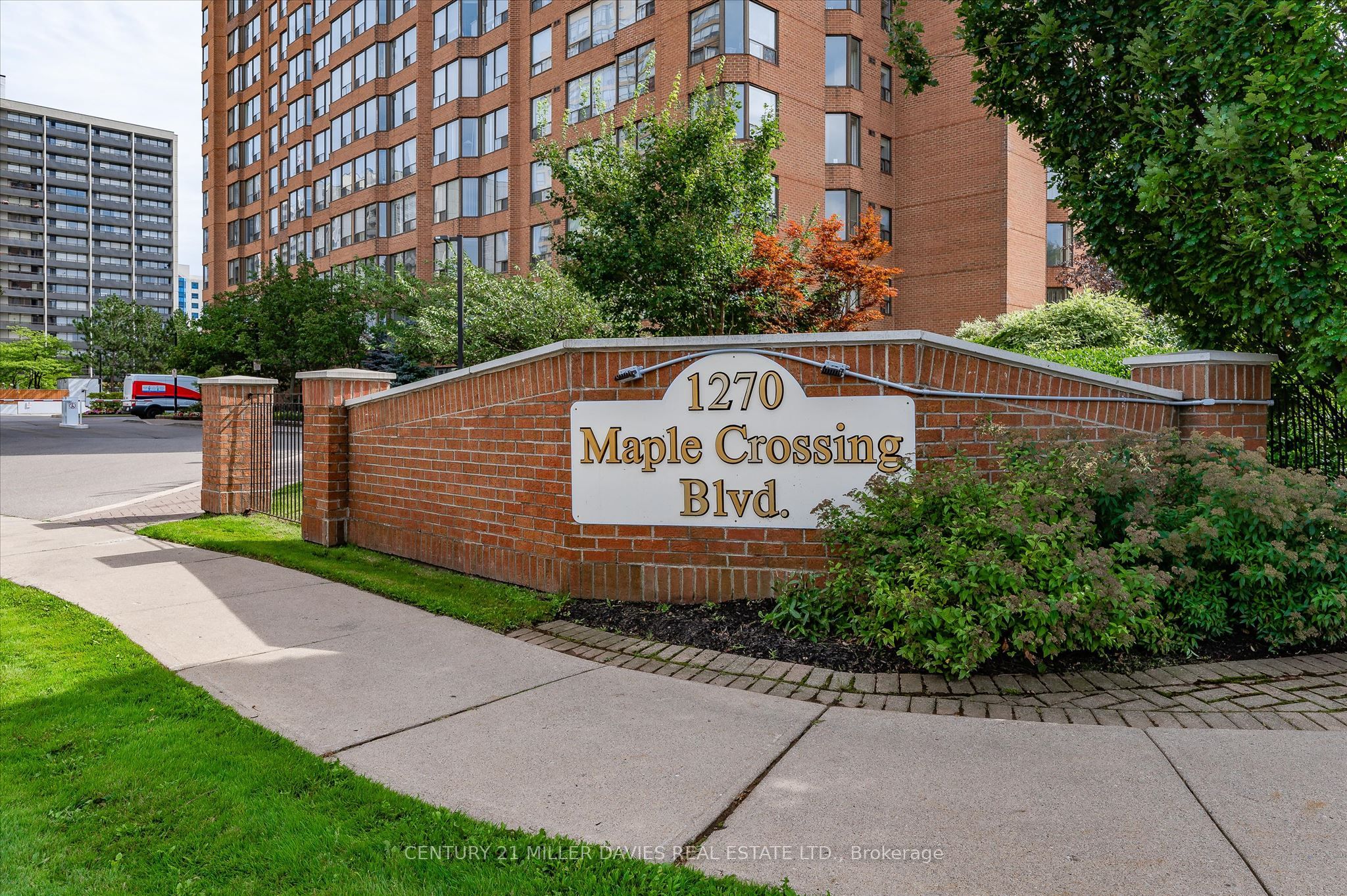1270 Maple Crossing Boulevard 808