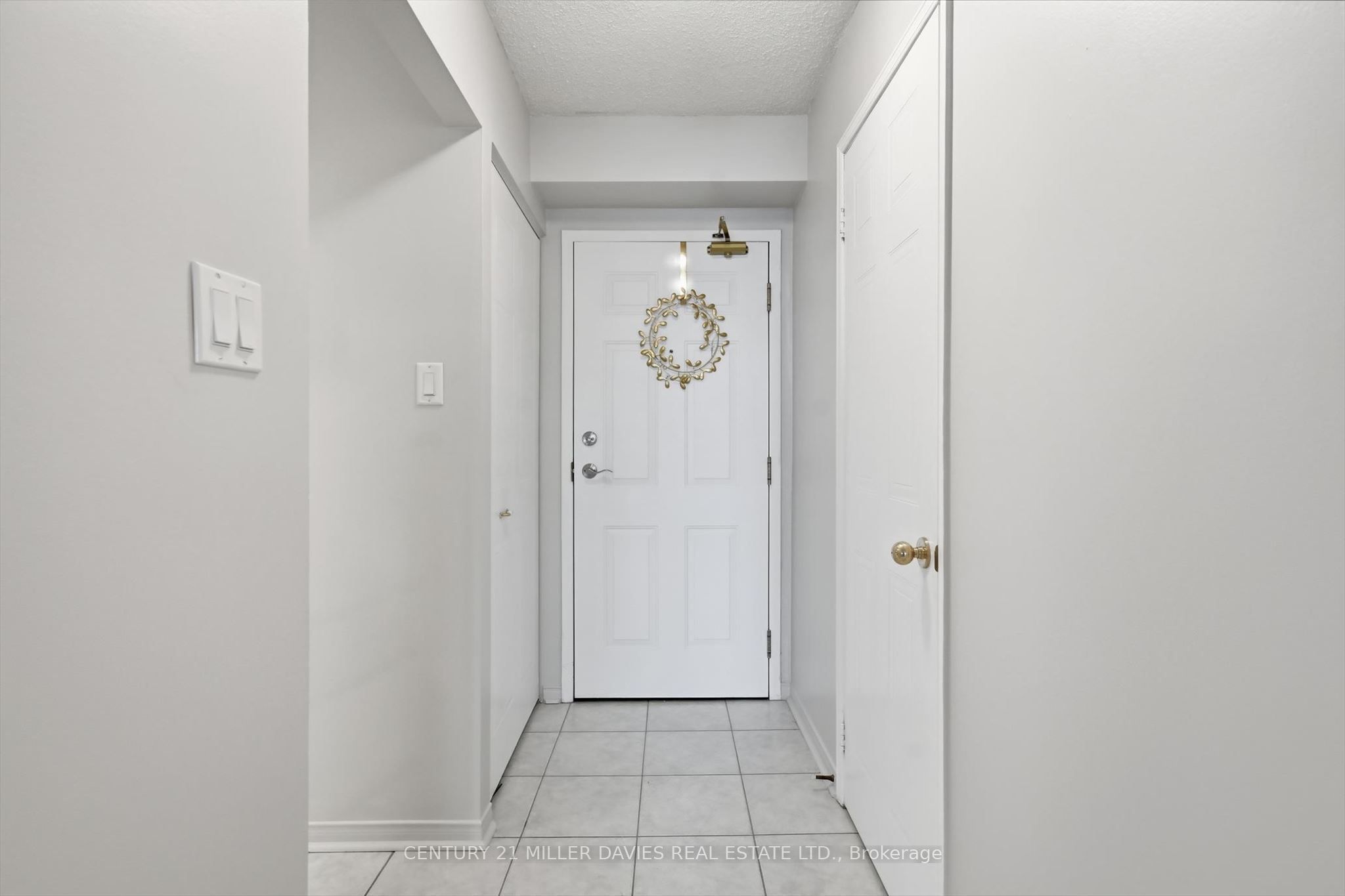 1270 Maple Crossing Boulevard 808