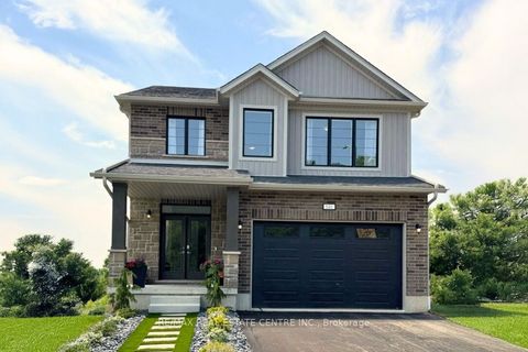 546 Benninger Drive Kitchener ON N2E 0C9