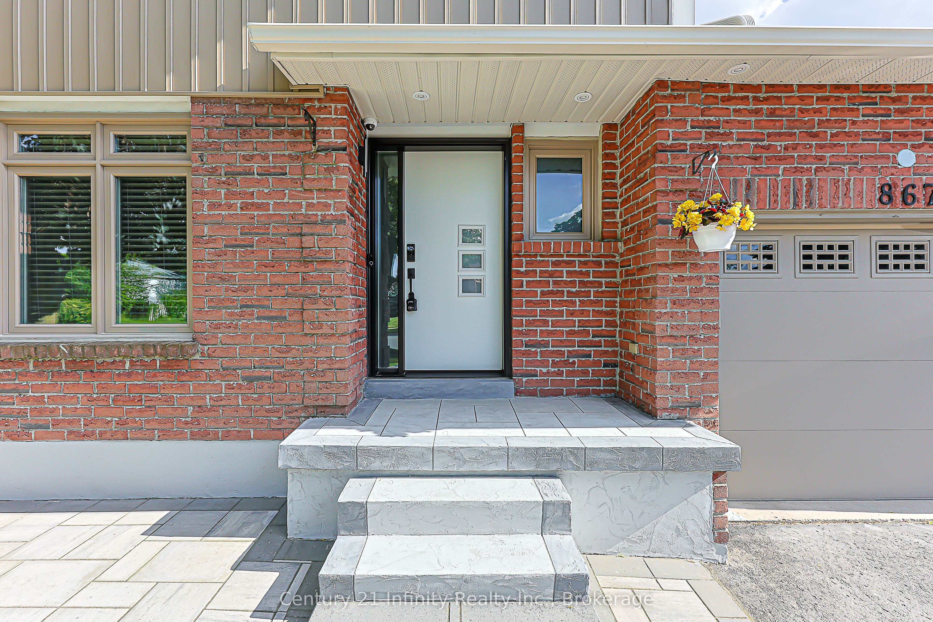 867 Renaissance Drive