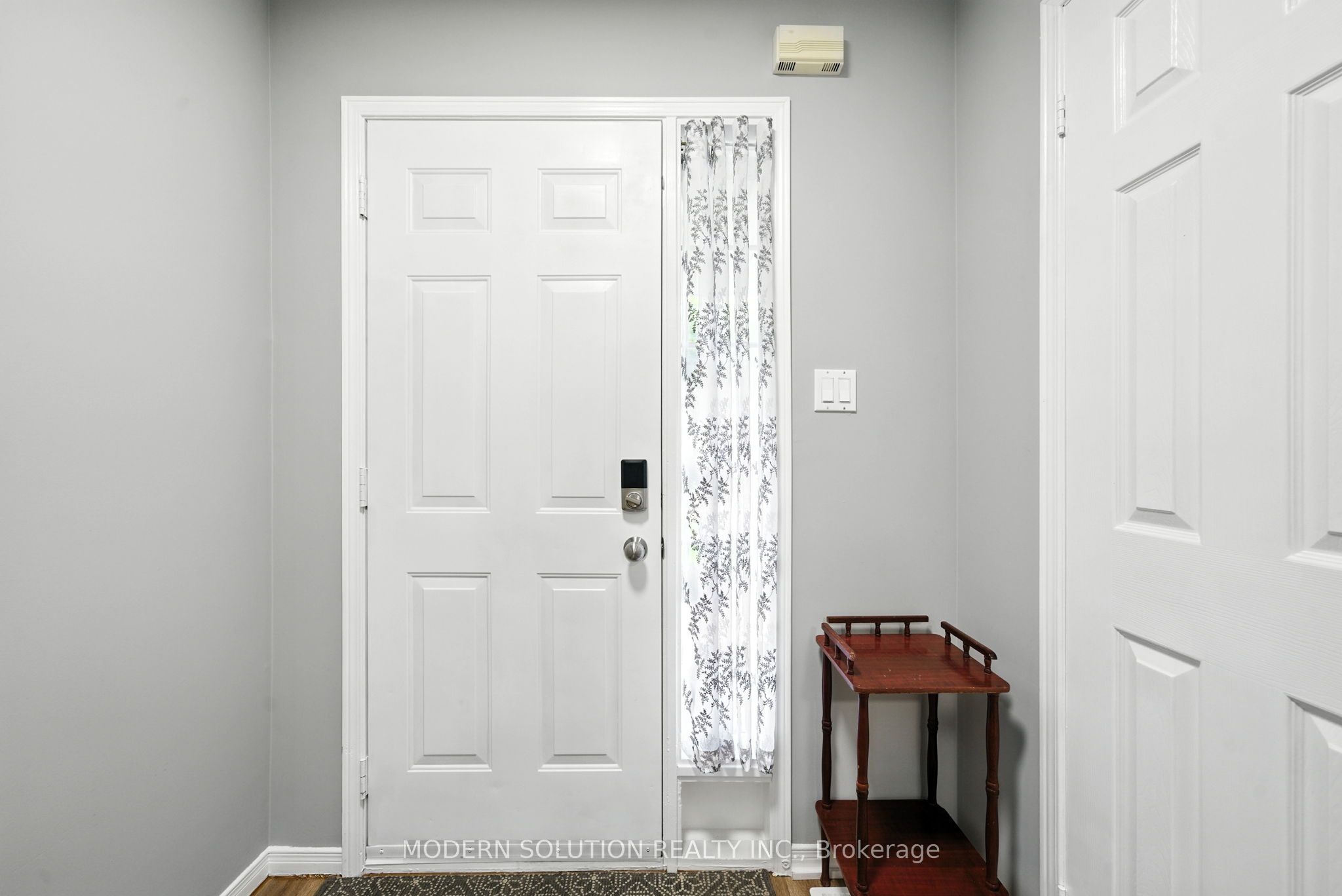 99 Creekwood Crescent