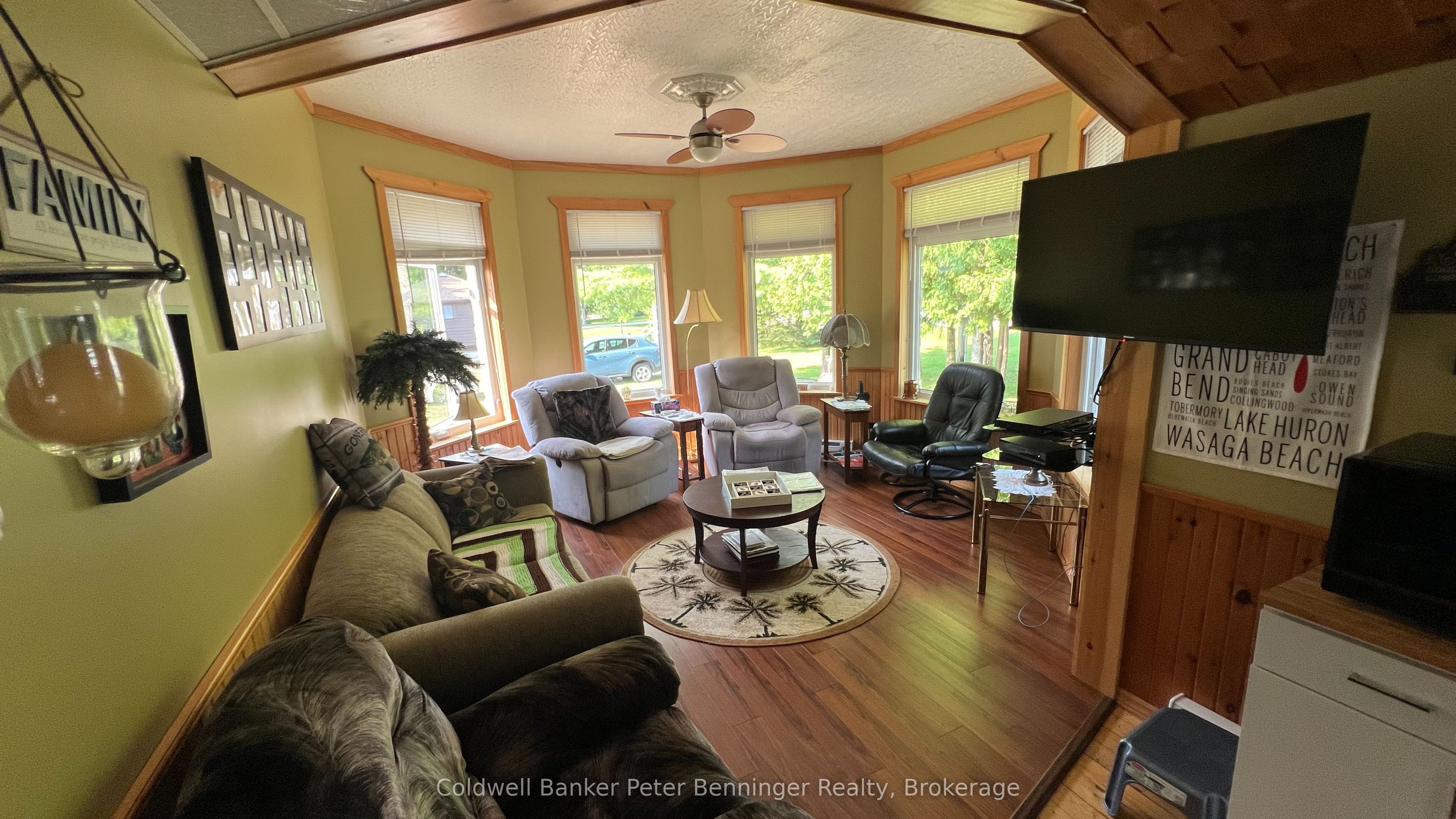 810 Second Avenue S