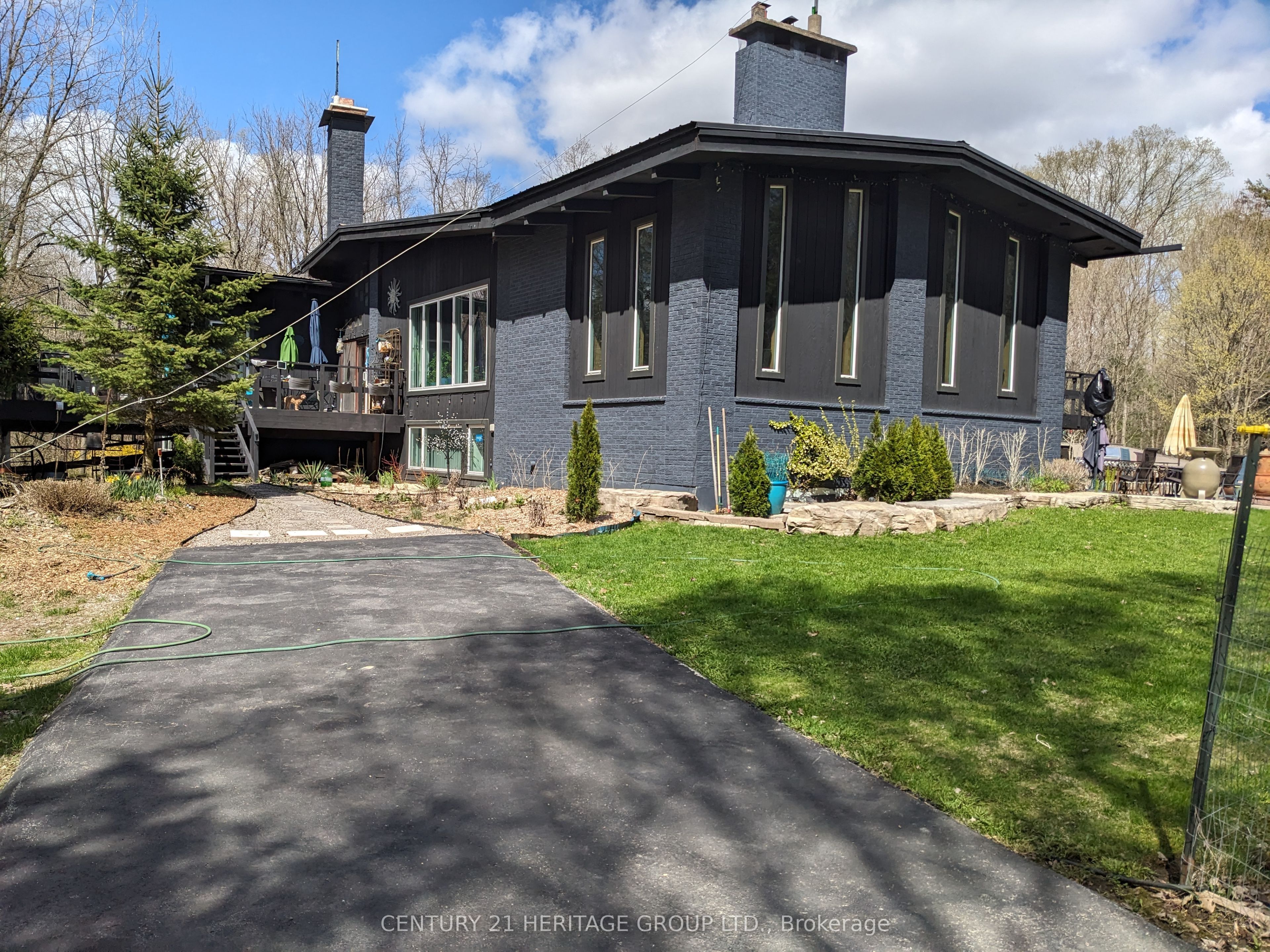 4074 St. John's Side Road