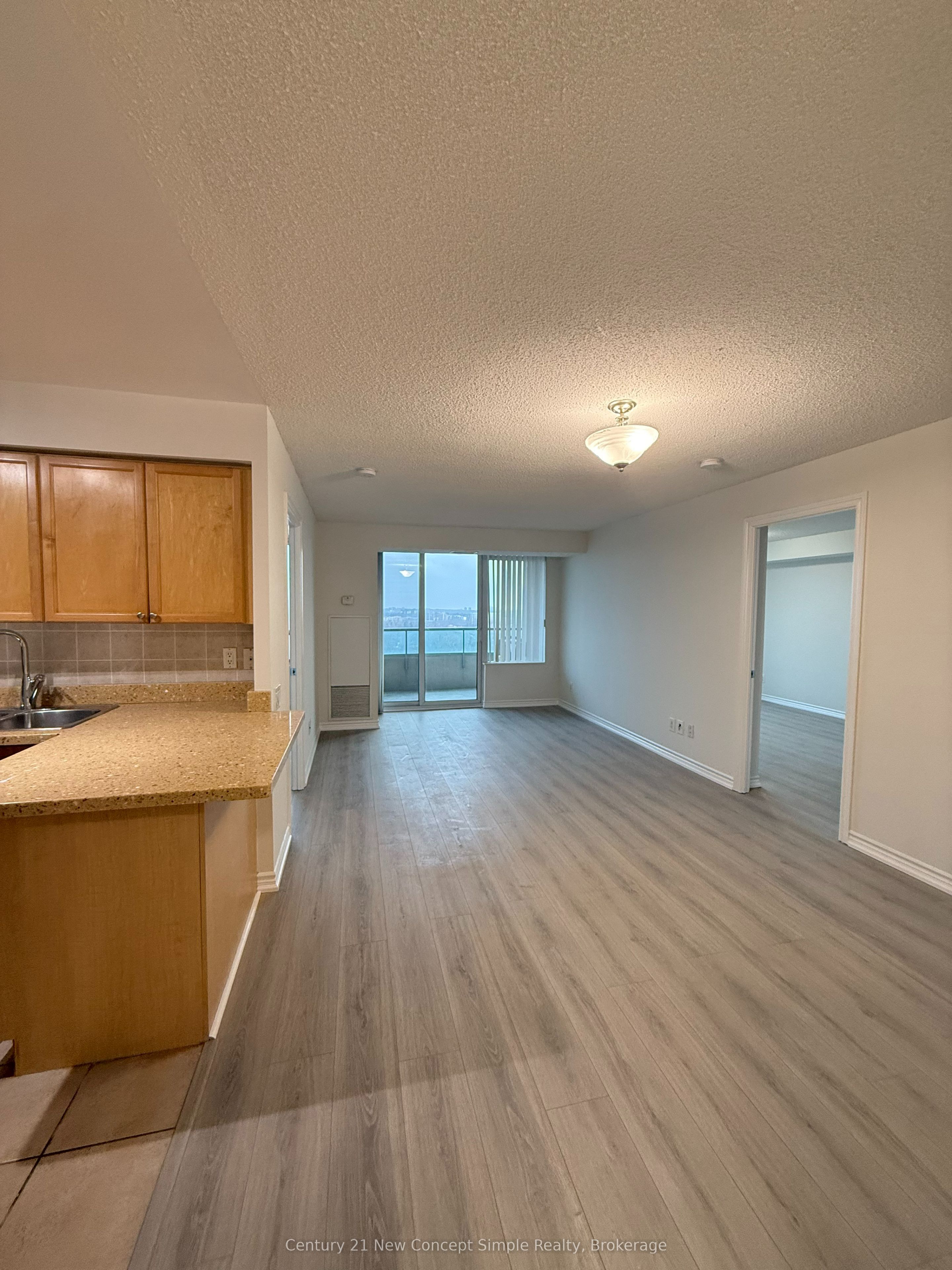 61 Town Centre Court 1812