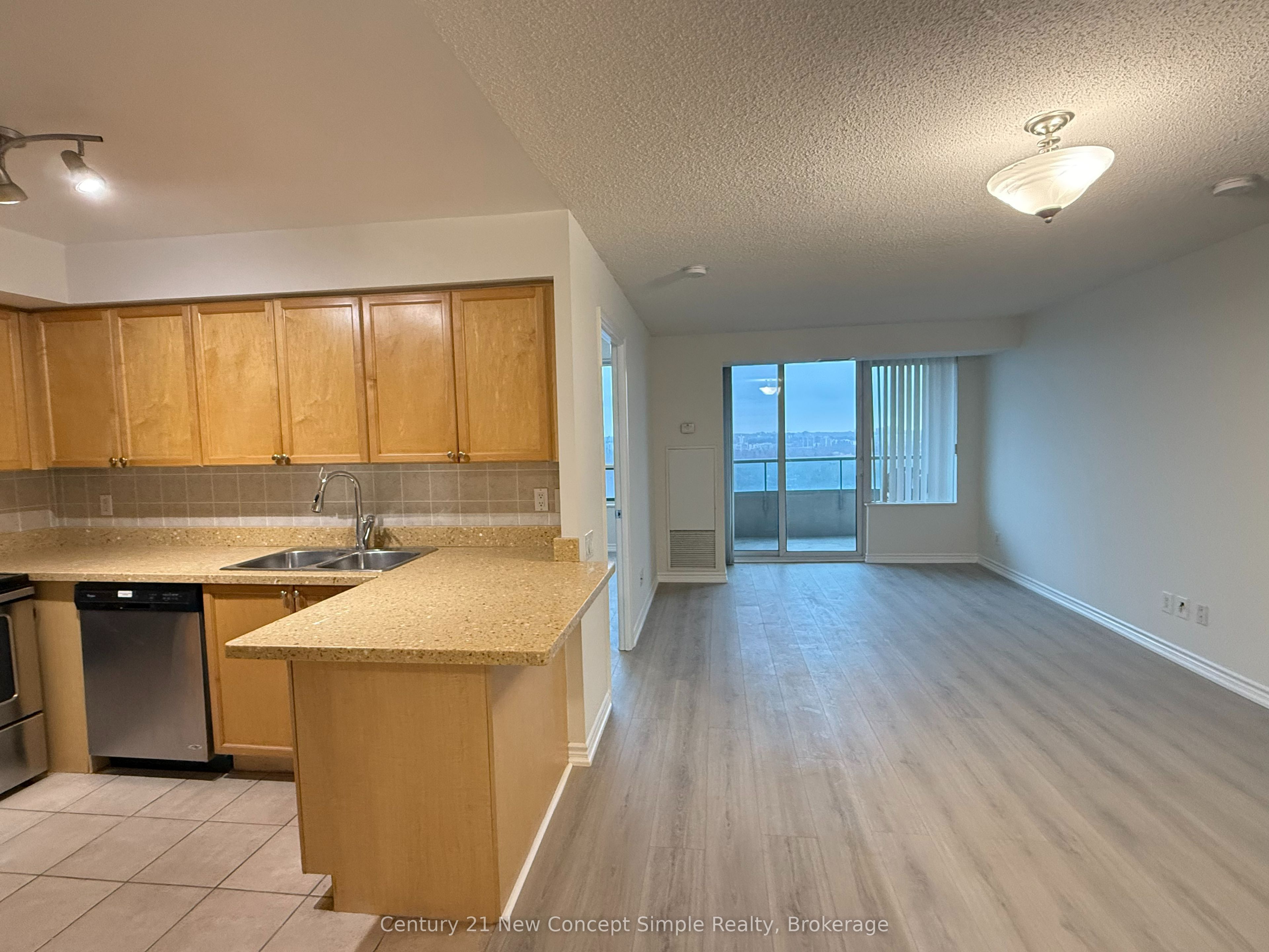 61 Town Centre Court 1812