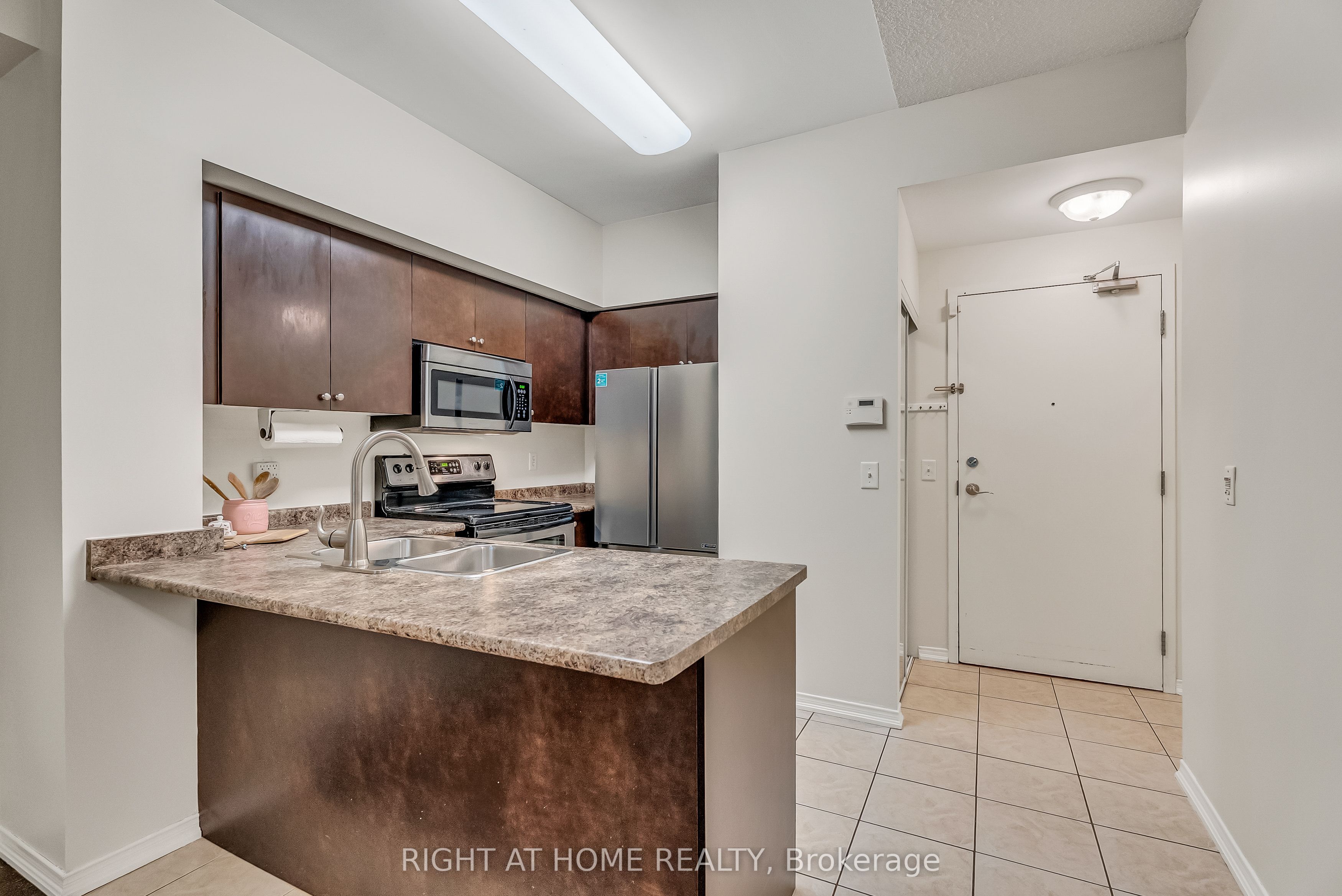 9973 Keele Street 206