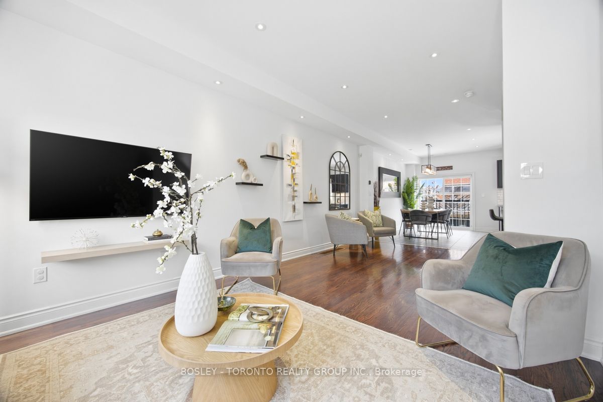 20 Isaac Devins Avenue