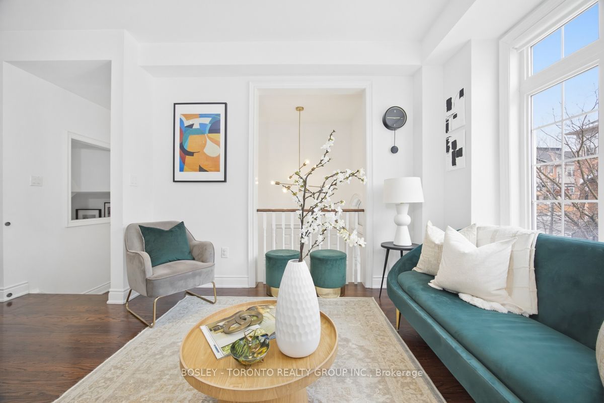 20 Isaac Devins Avenue