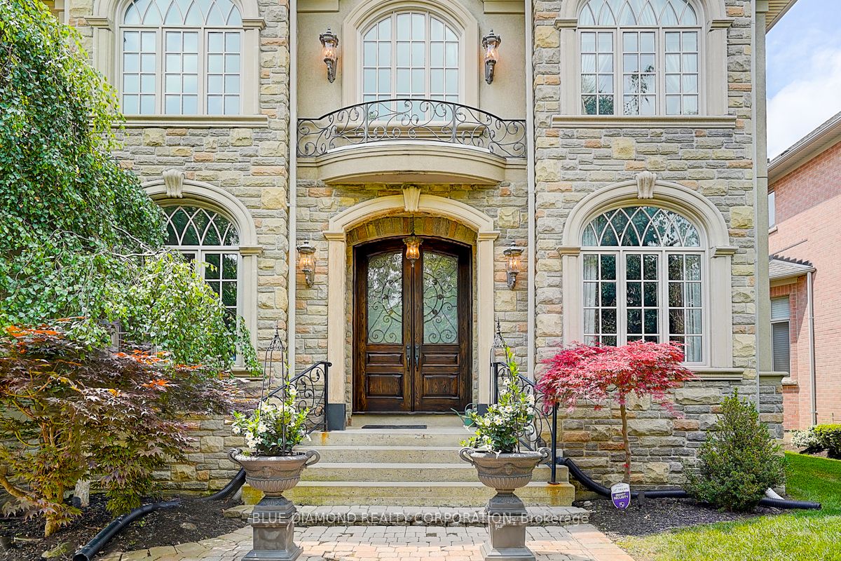 56 Weaver Court