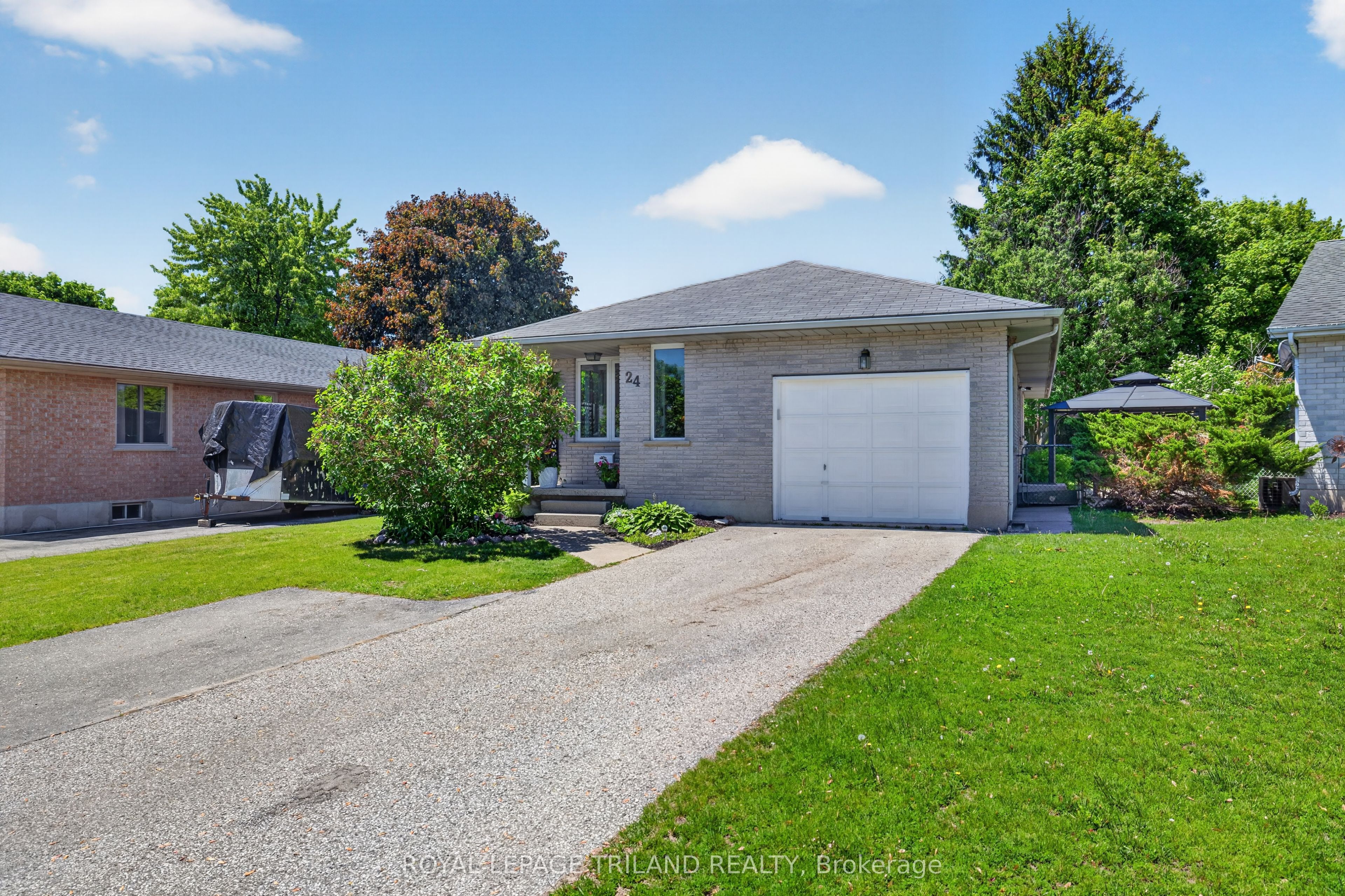24 Farmington Avenue