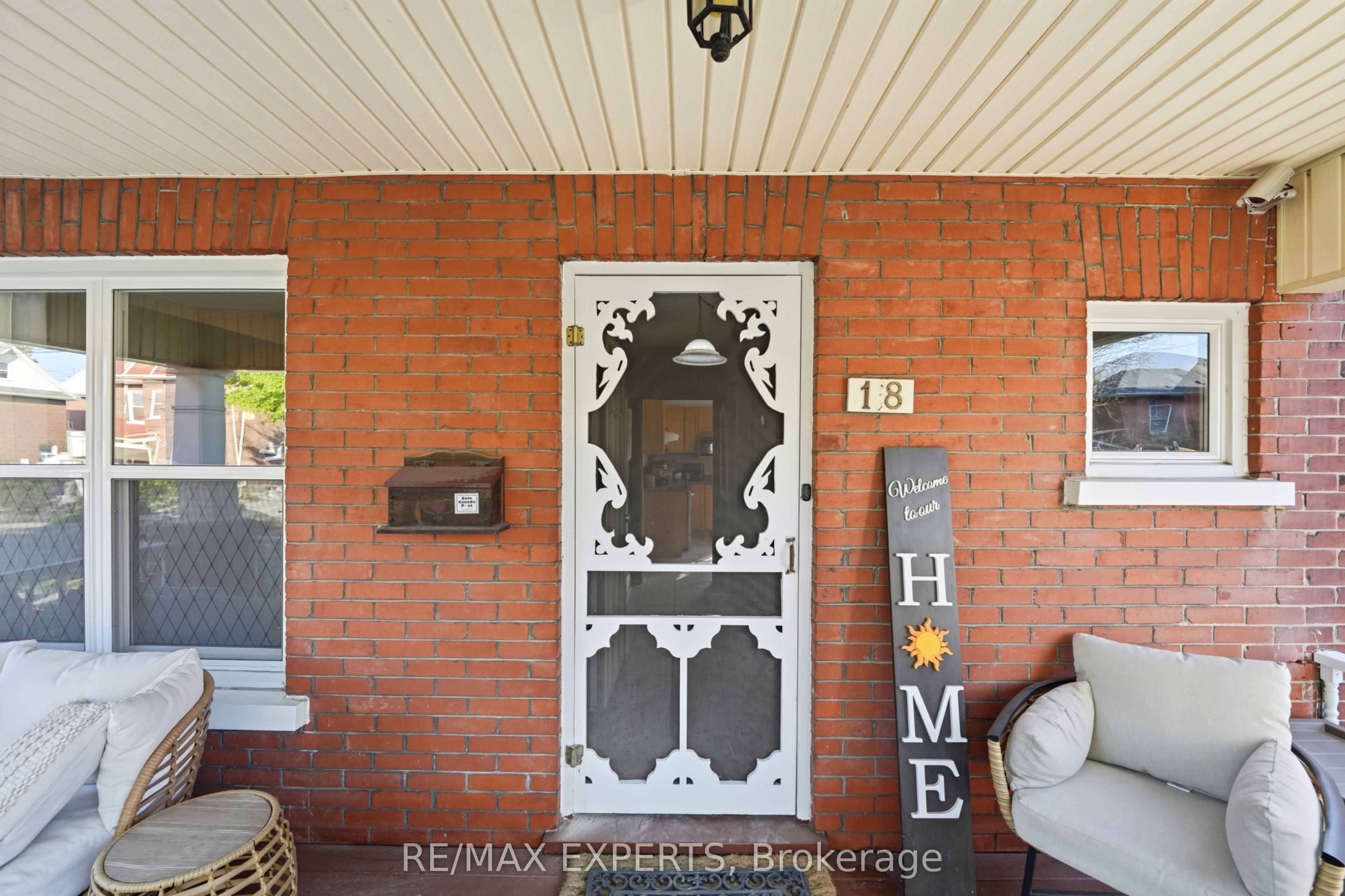 18 Rowe Street