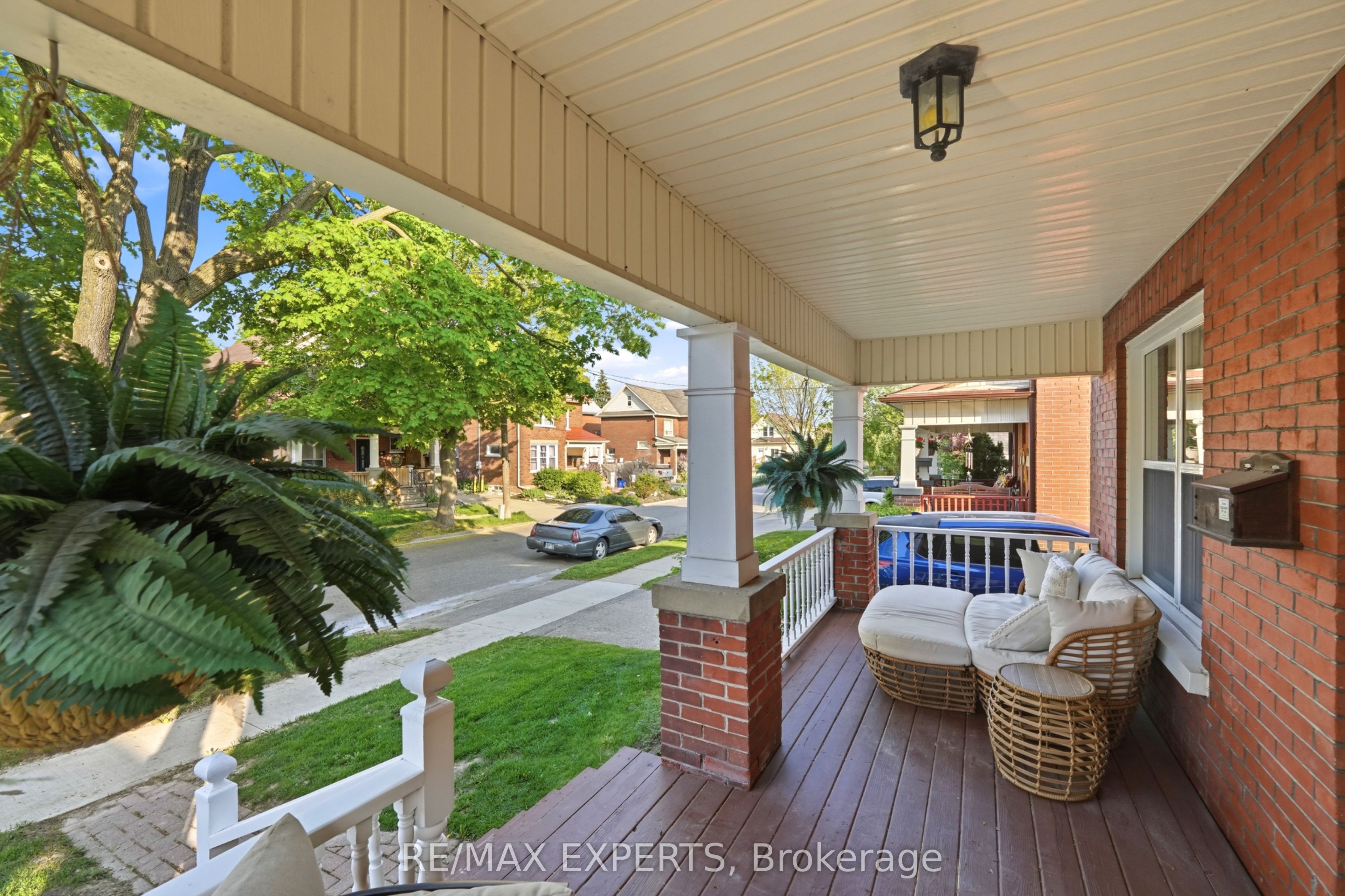 18 Rowe Street