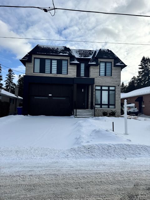 81 Child Drive Aurora ON L4G 1Y8