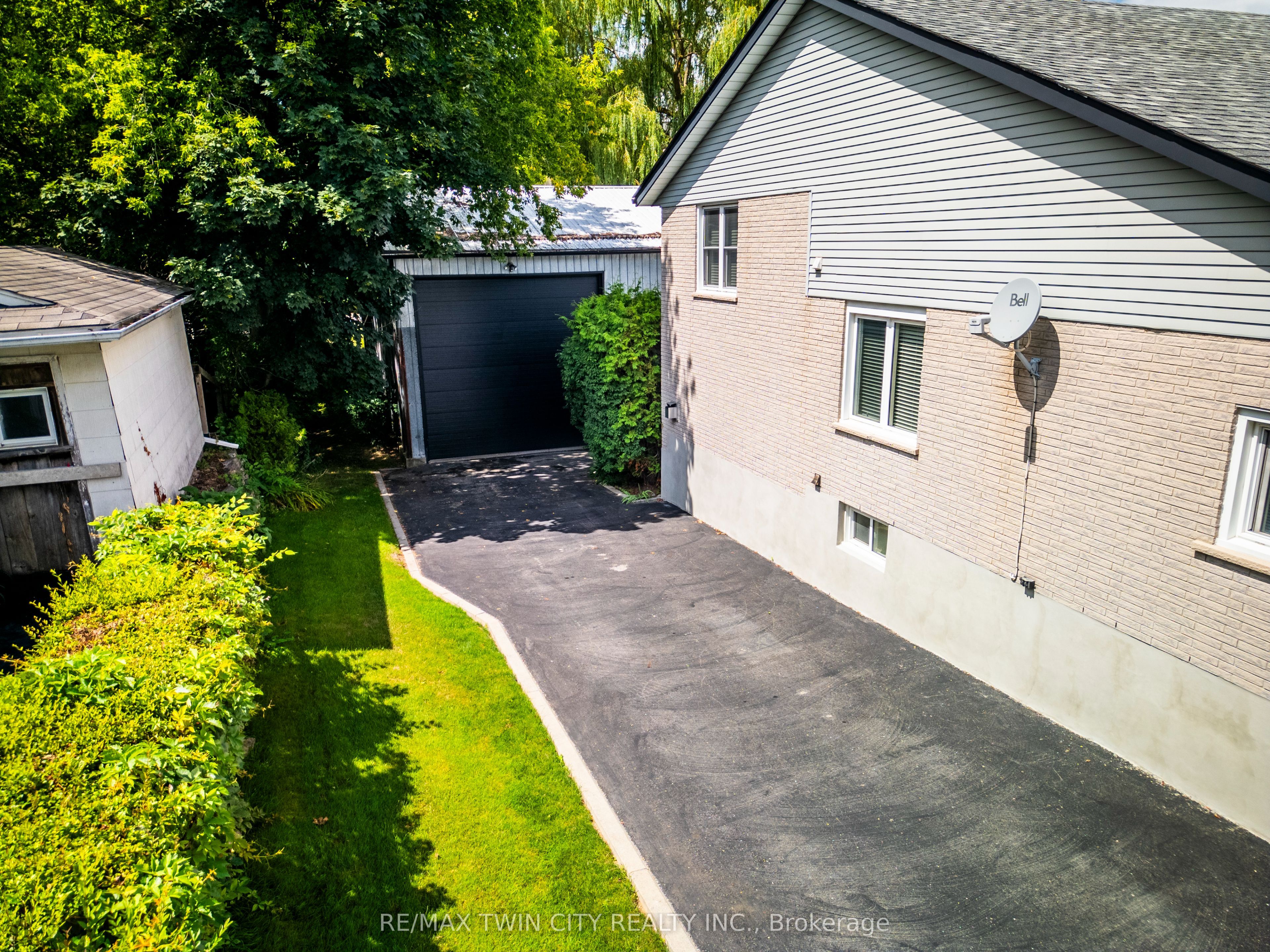 108 Queensway Drive
