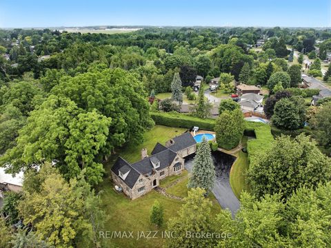 690 Bessborough Drive Oshawa ON L1G 4H2