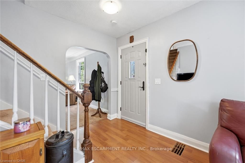 938 CLOVERLEAF Drive