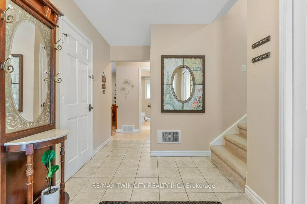 11 Grey Owl Drive
