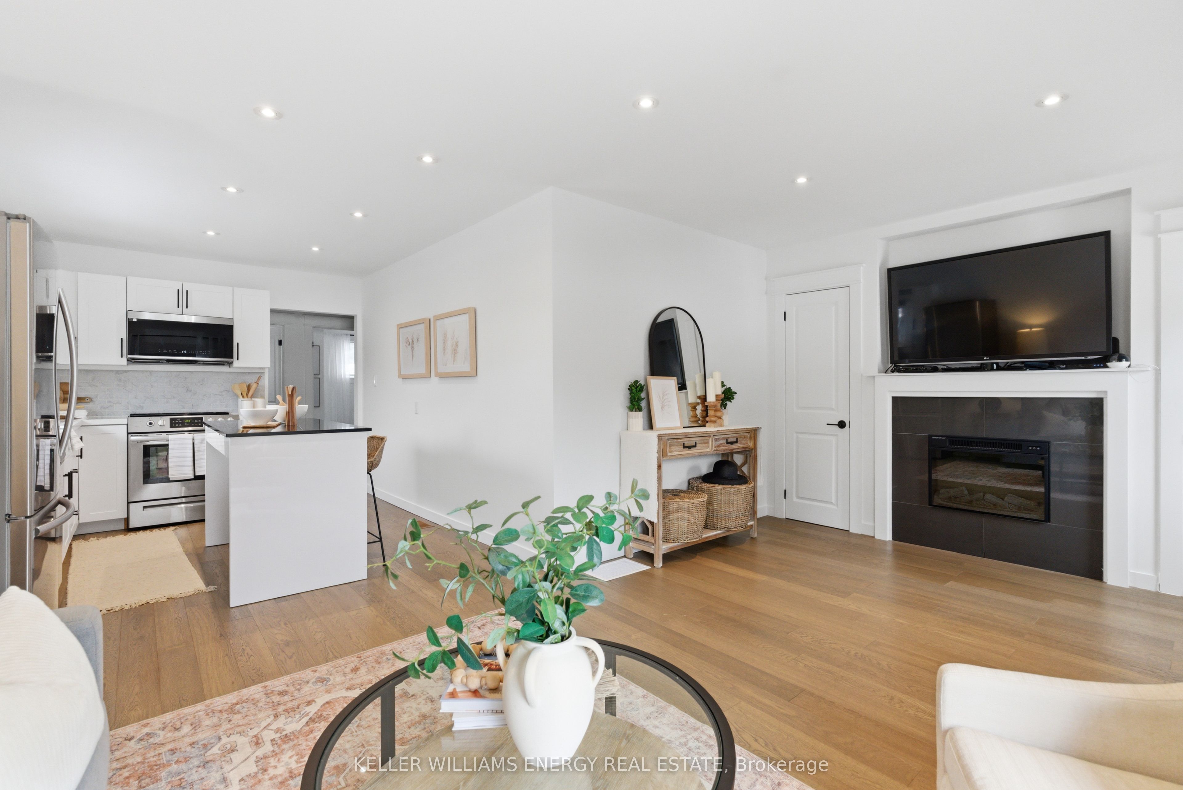 42 Darlington Boulevard