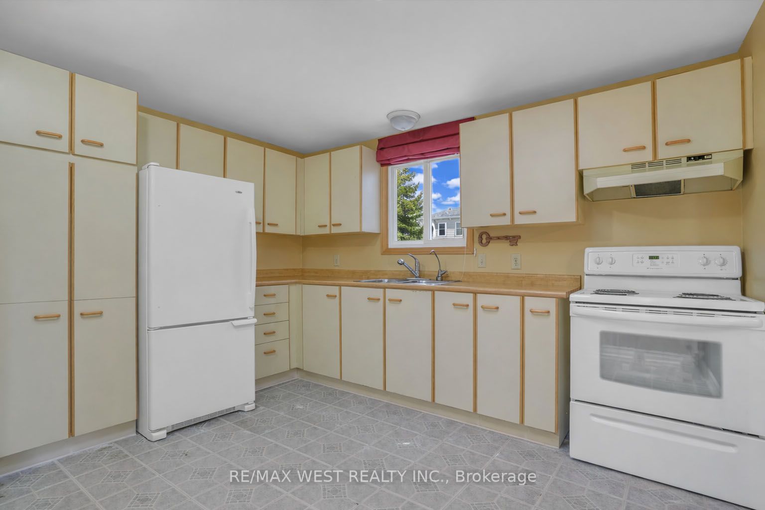 18 Maple Leaf Terrace