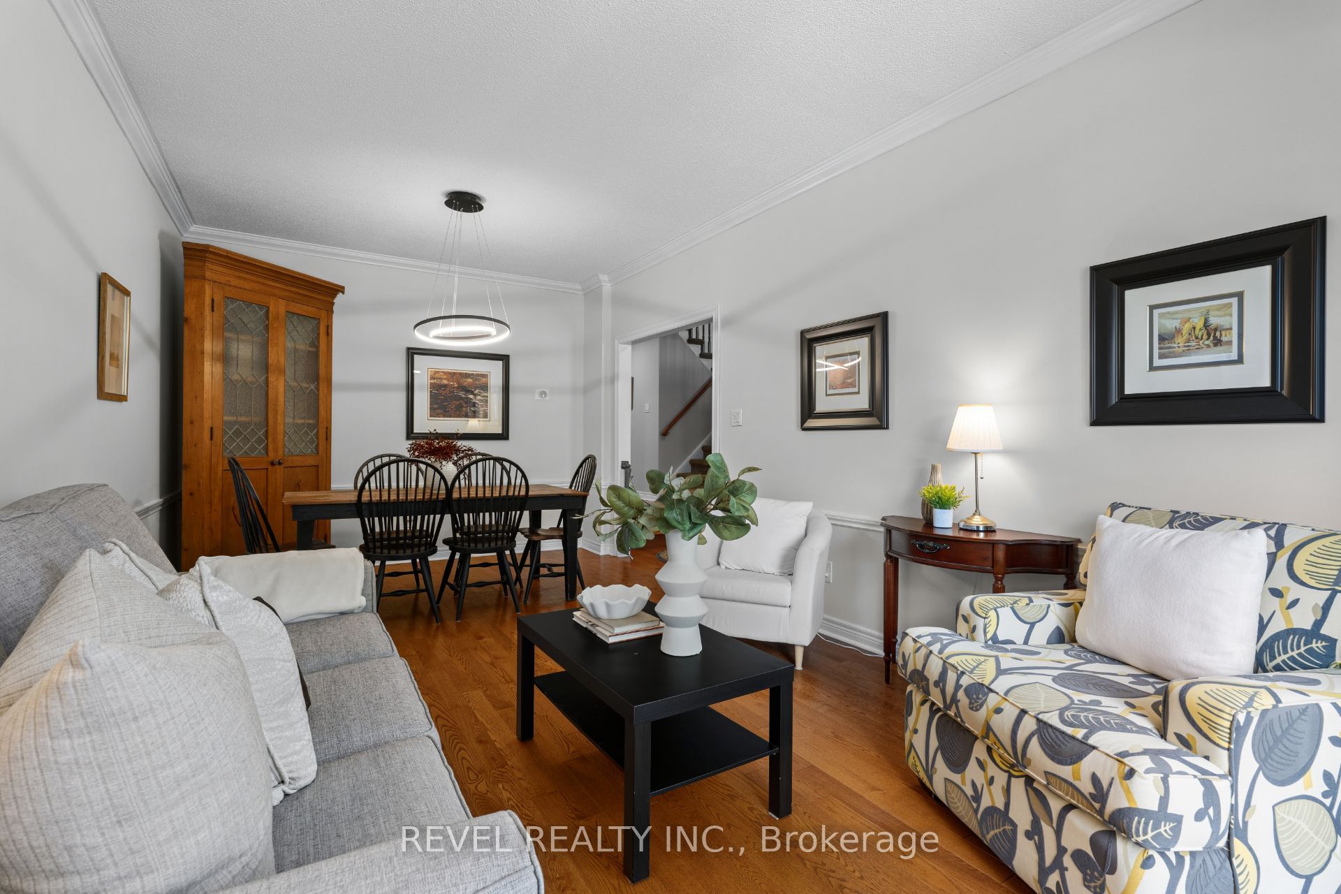 1610 Heathside Crescent