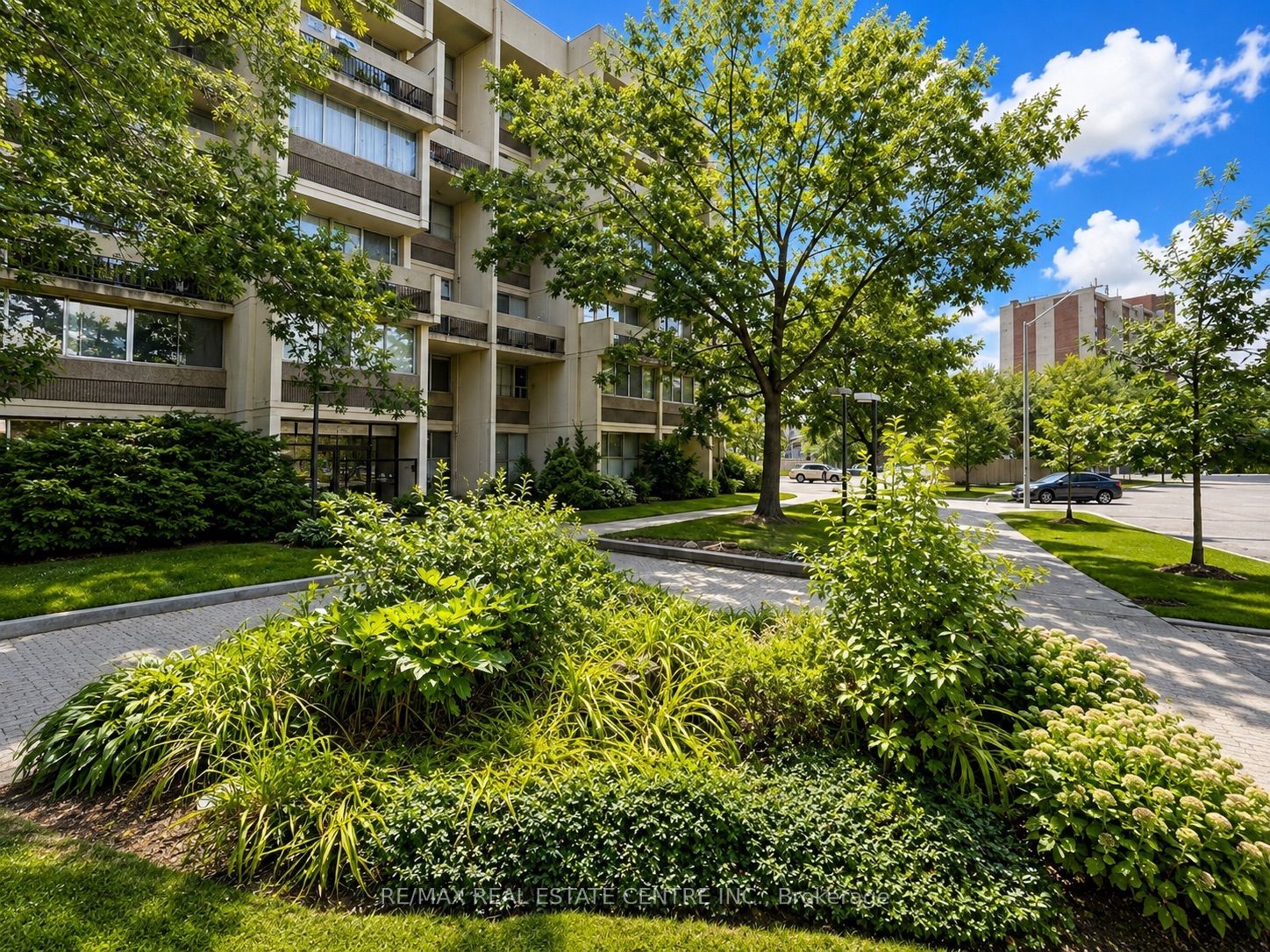 1300 Marlborough Court 516