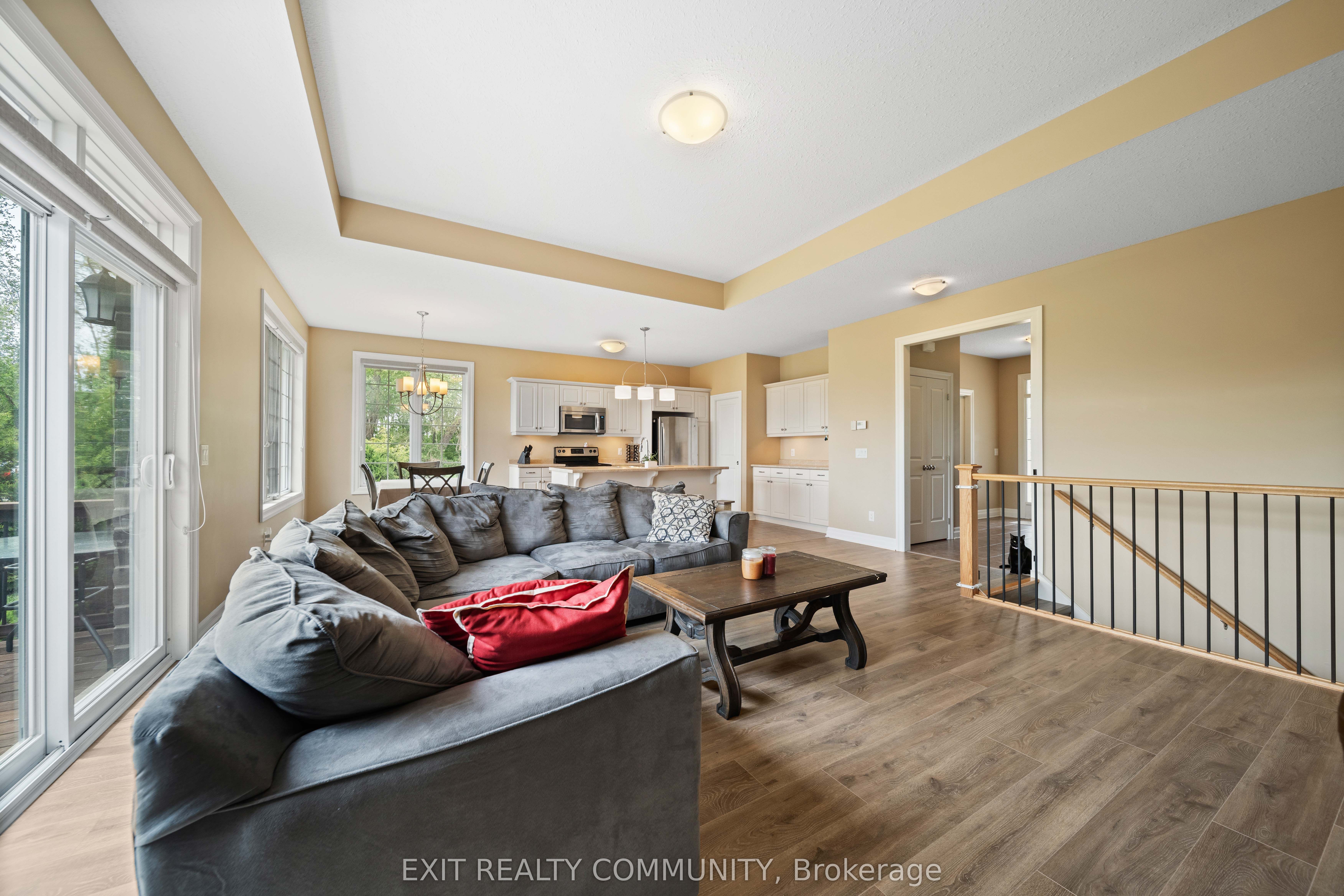 598 Bennett Crescent