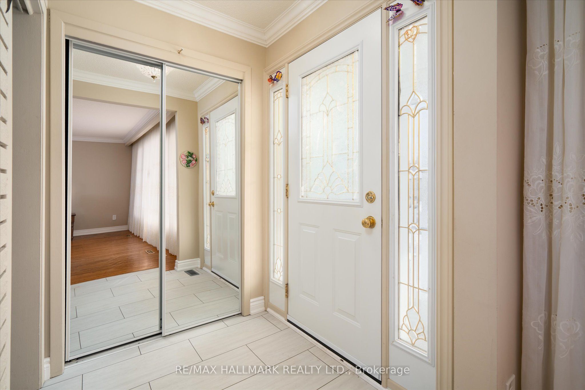 10 Briarbluff Avenue