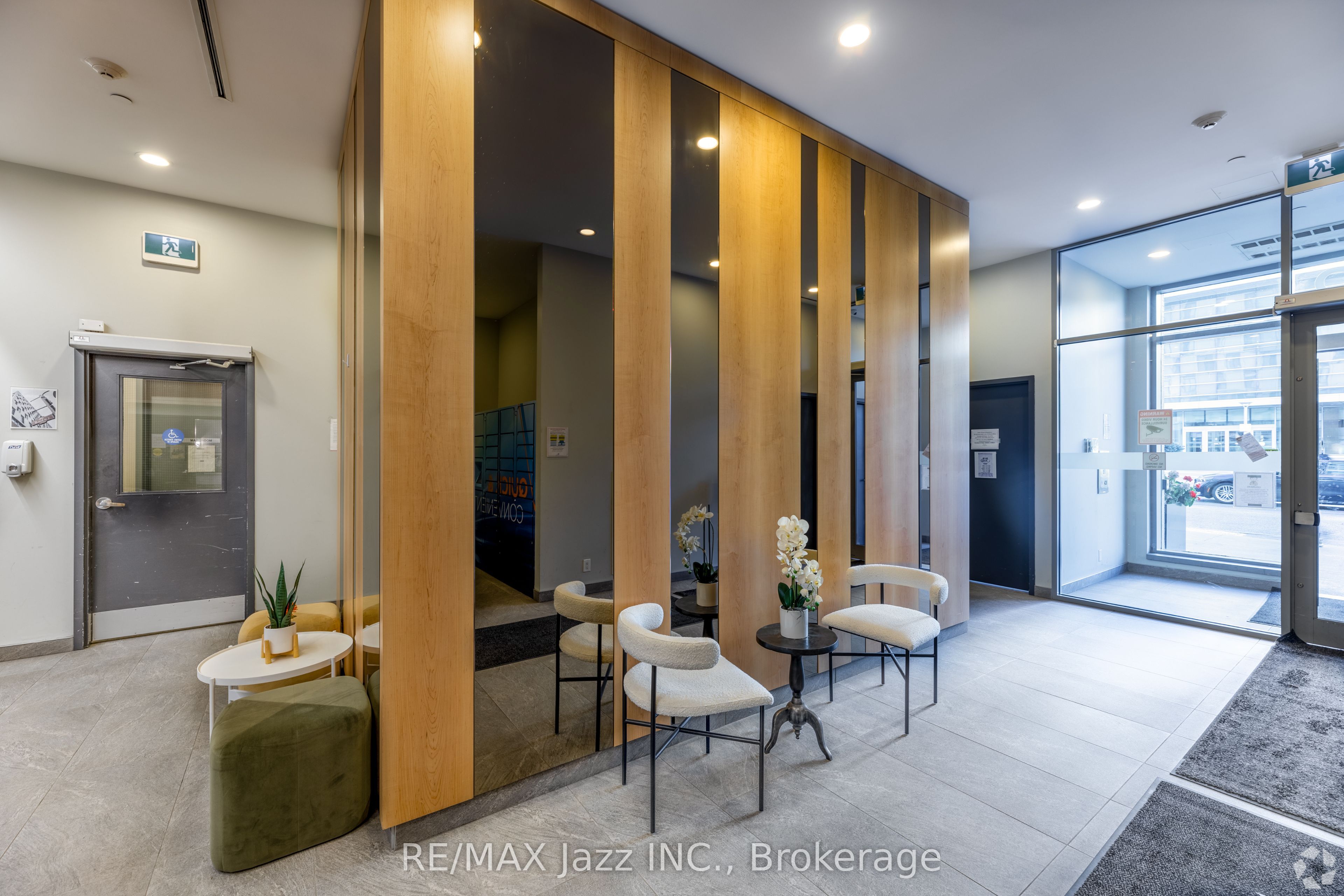100 Bond Street E 307