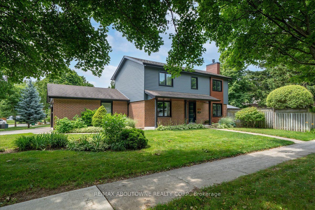 3985 Taffey Crescent