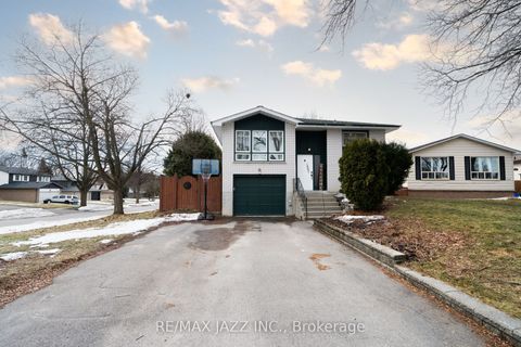 1007 Cardinal Court W Oshawa ON L1G 6Y3