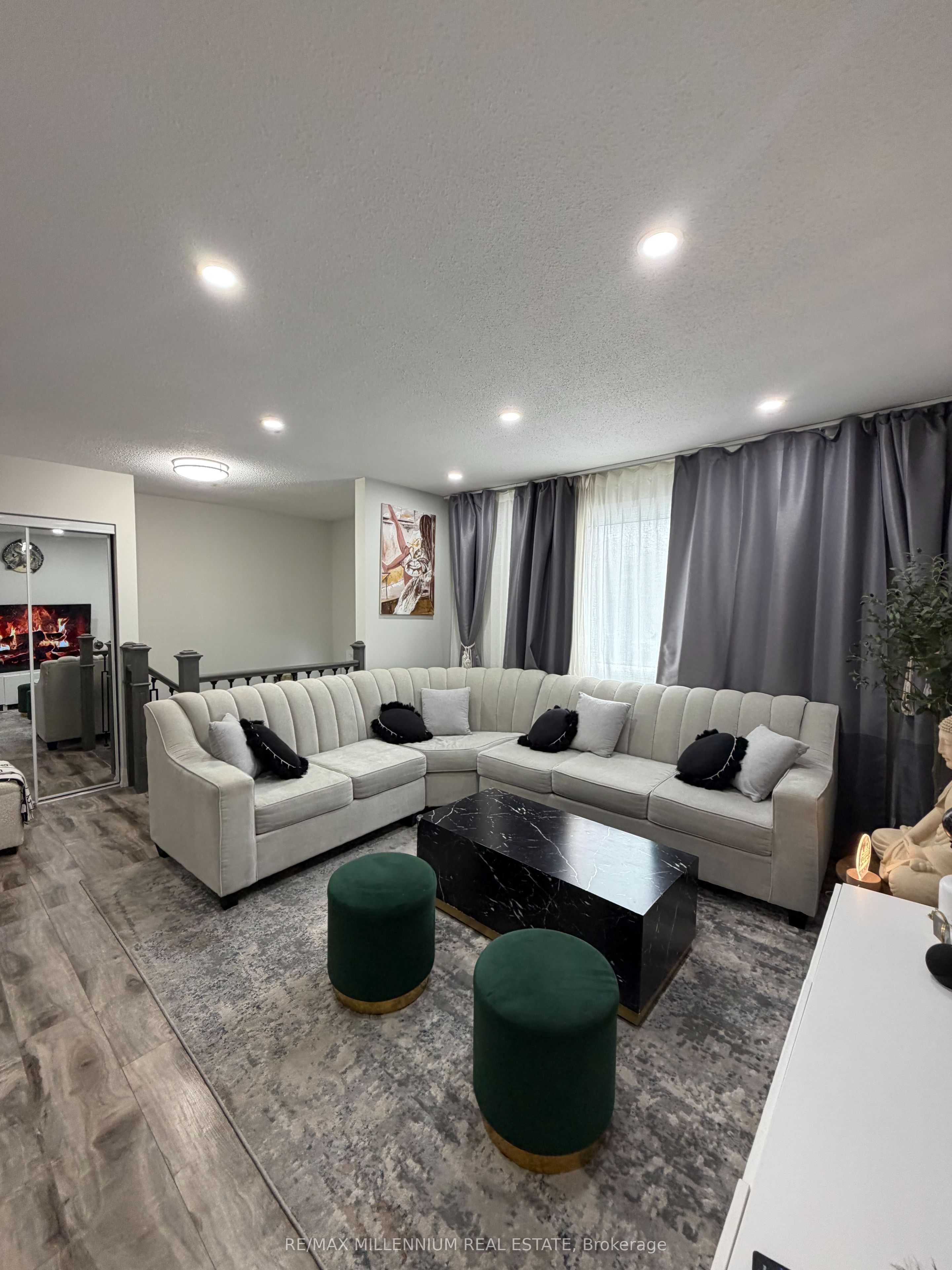 145 Londonderry Street