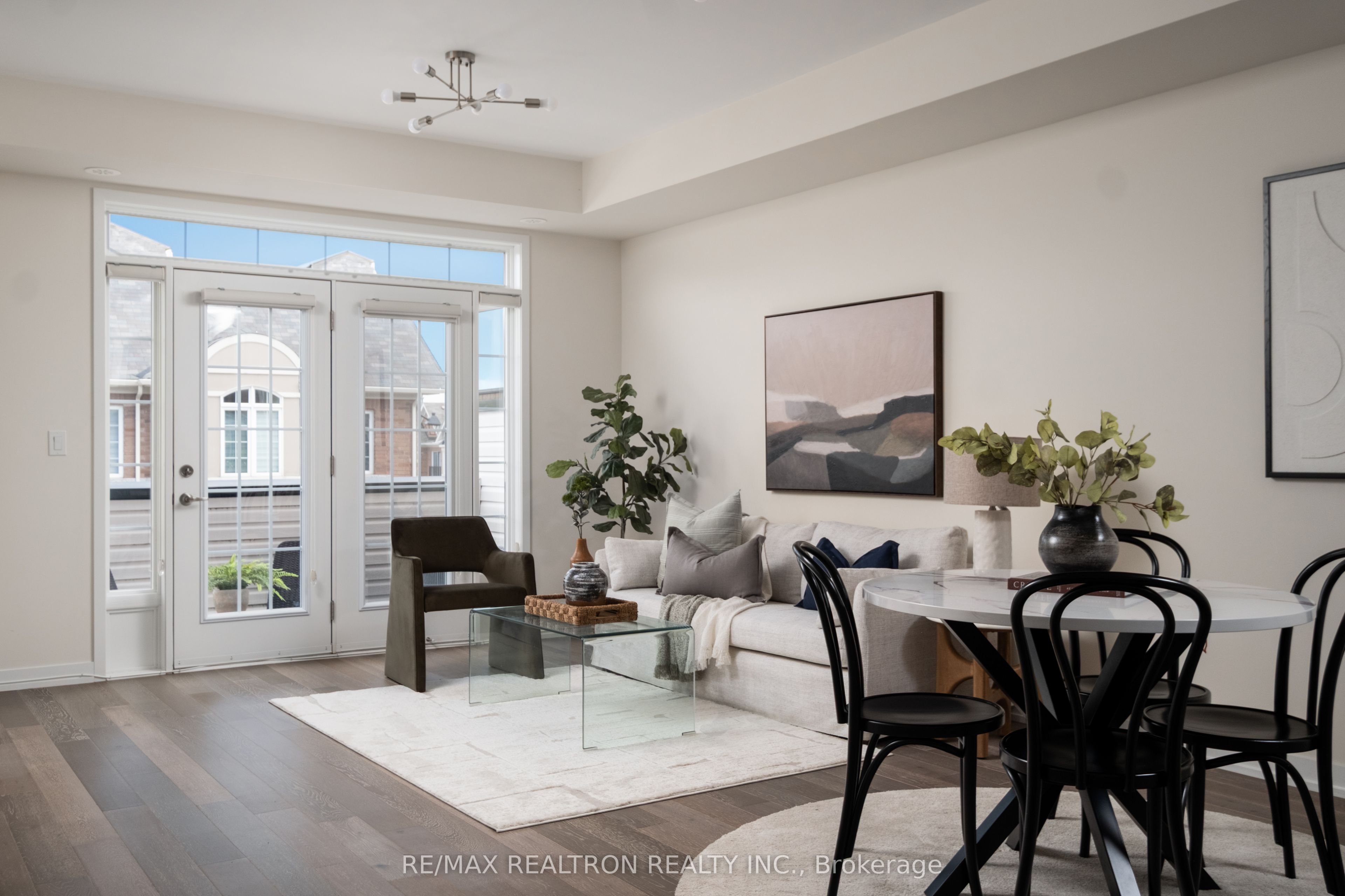 37 Torah Gate