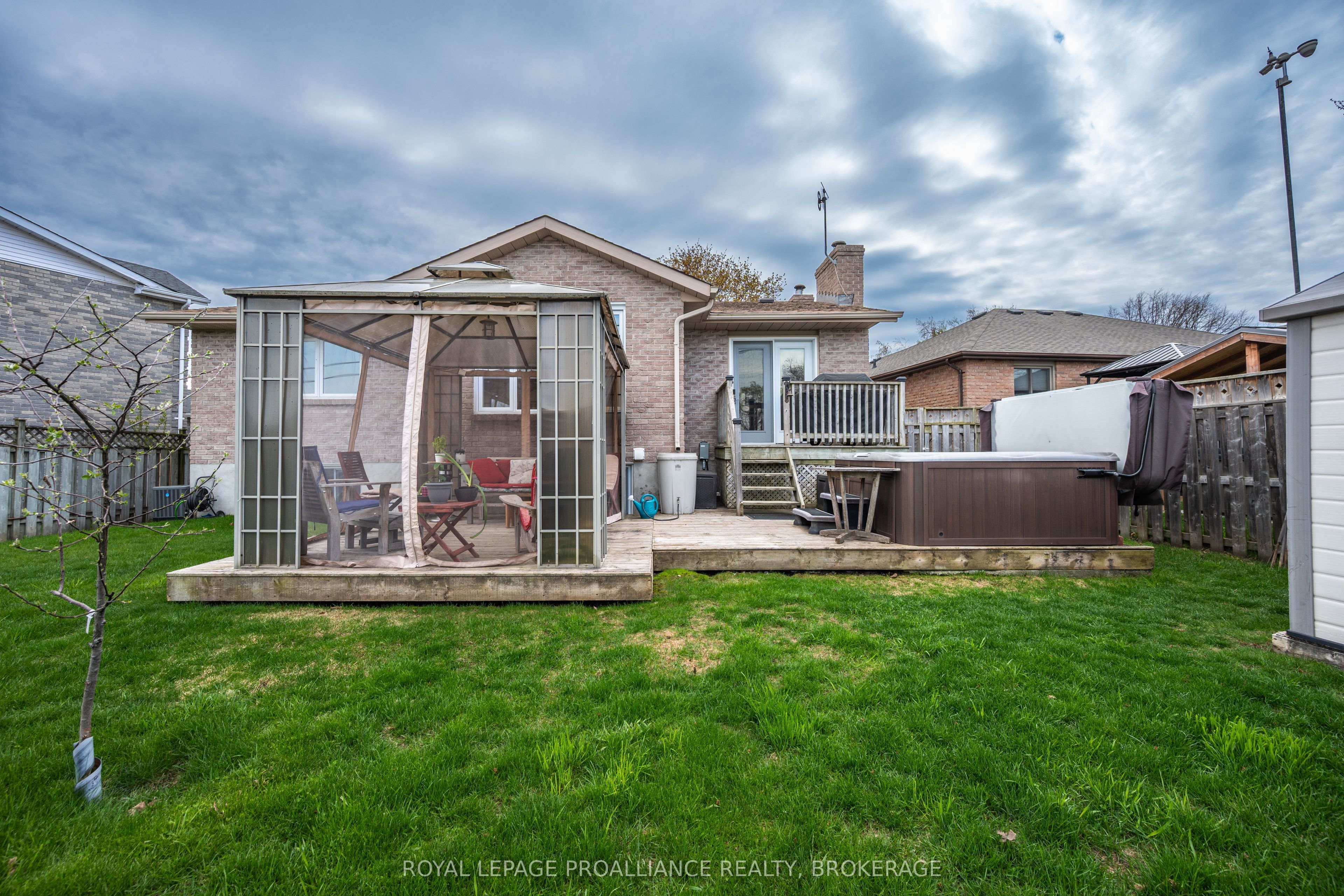 1048 Palmerston Crescent