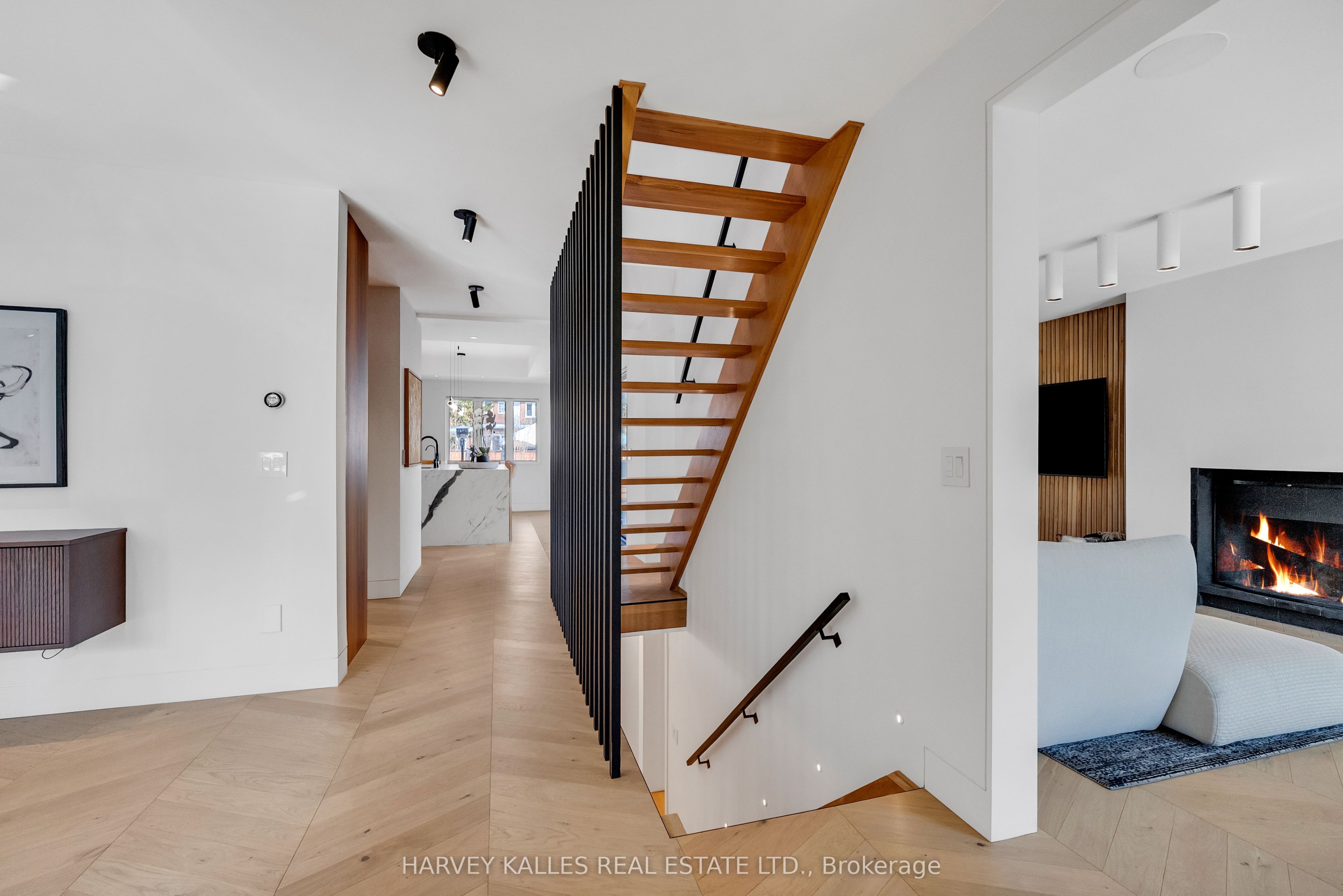 4 Belvedere Boulevard