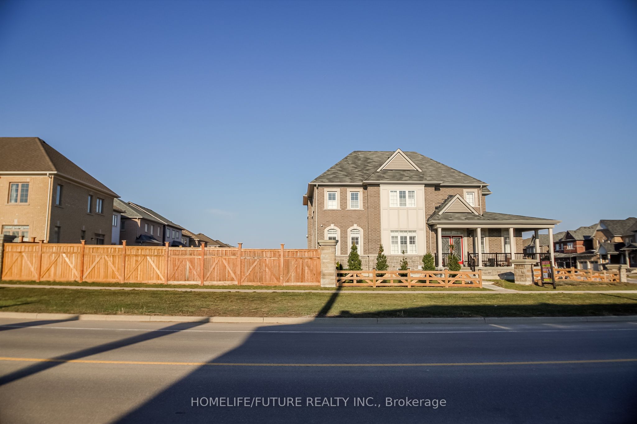 140 Ronald Hooper Avenue