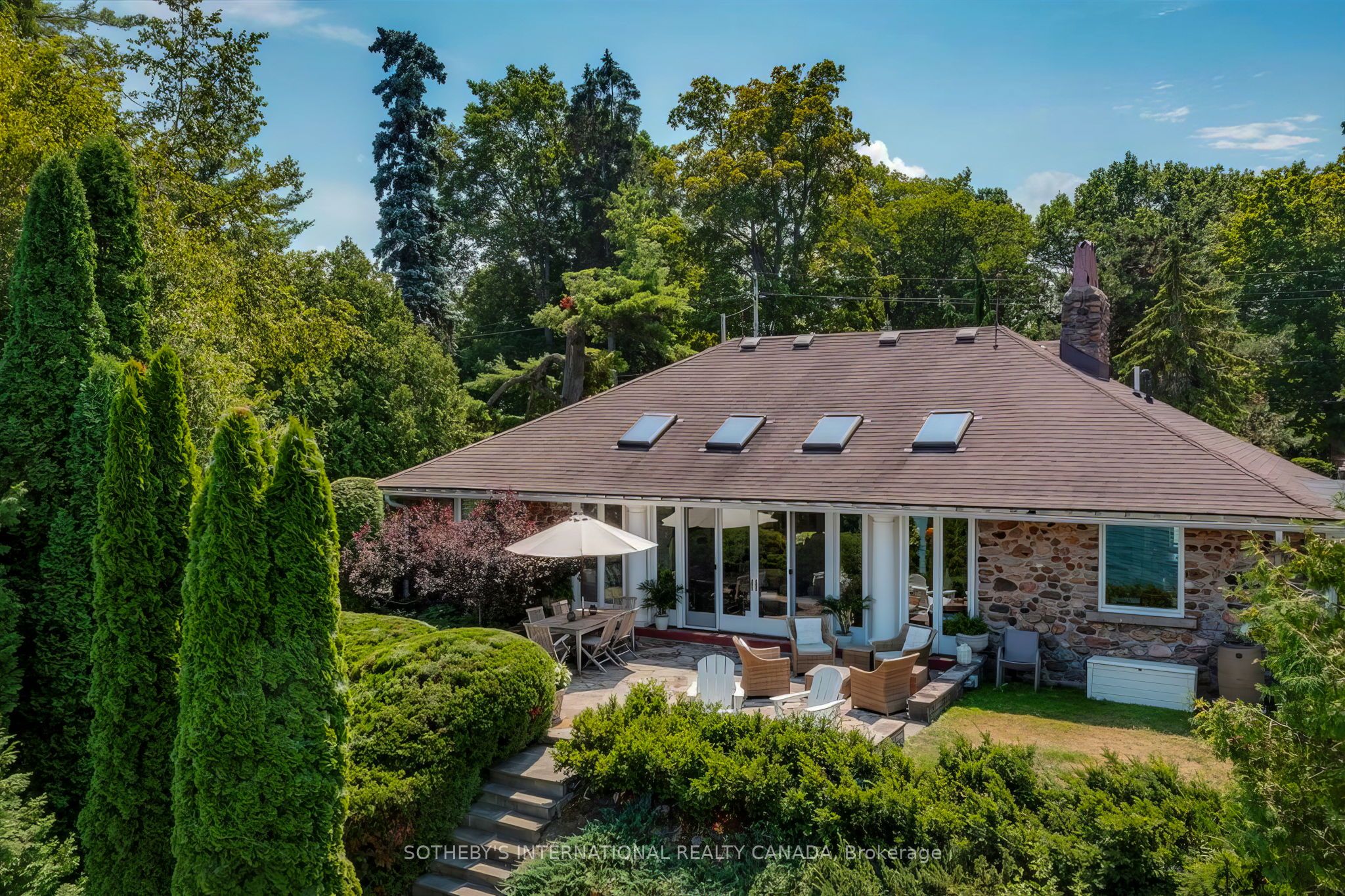 30 Hedge Road