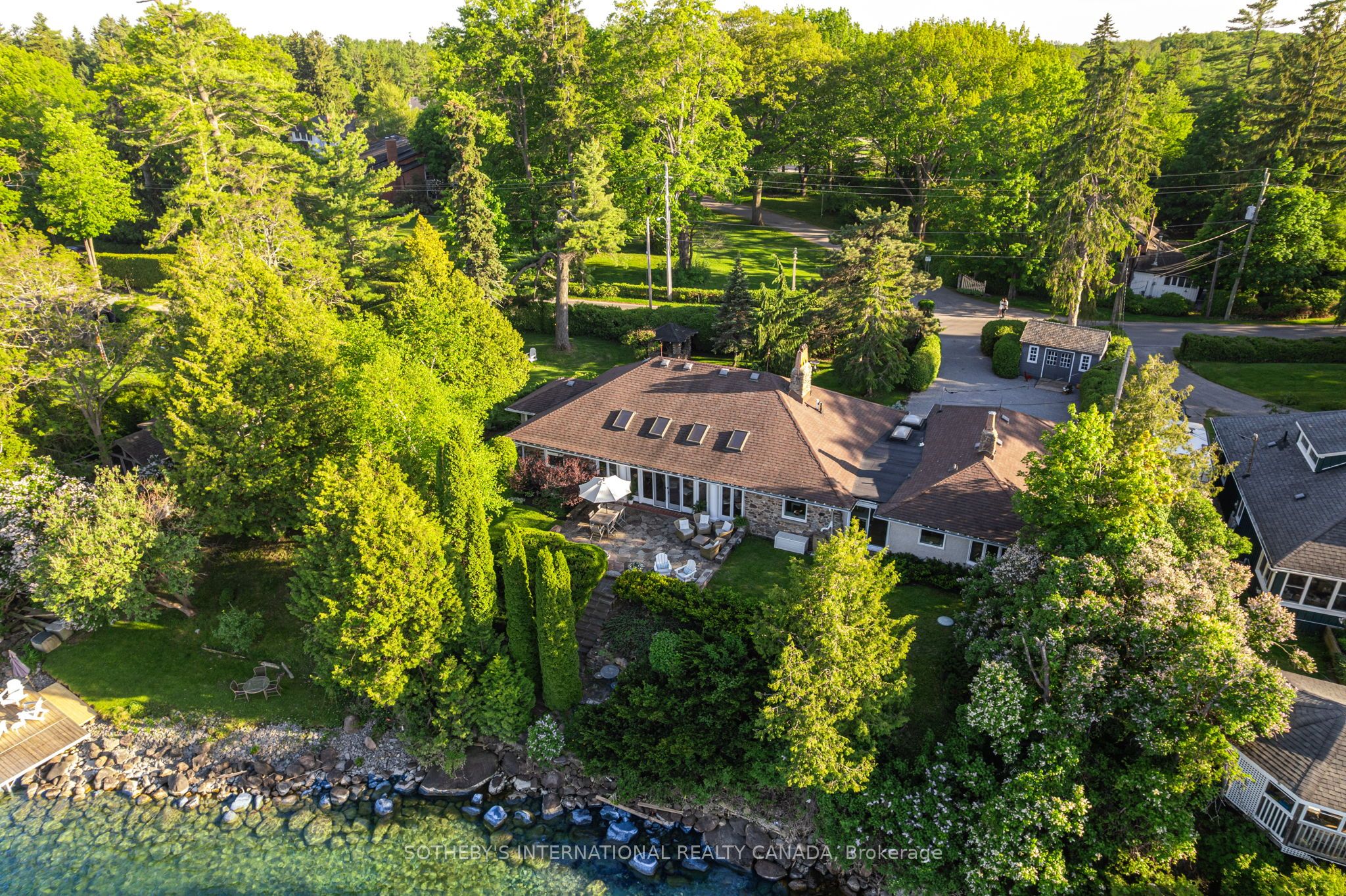 30 Hedge Road