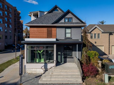 18 Worsley Street Barrie ON L4M 1L4