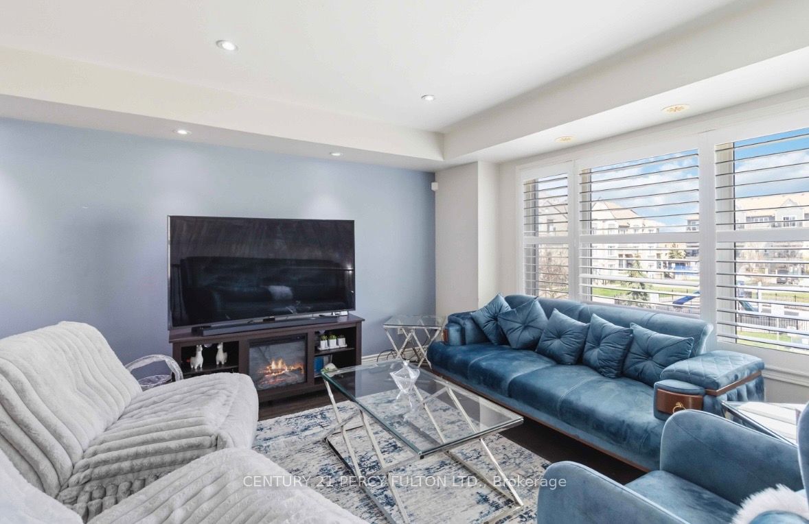 3050 Erin Centre Boulevard 67