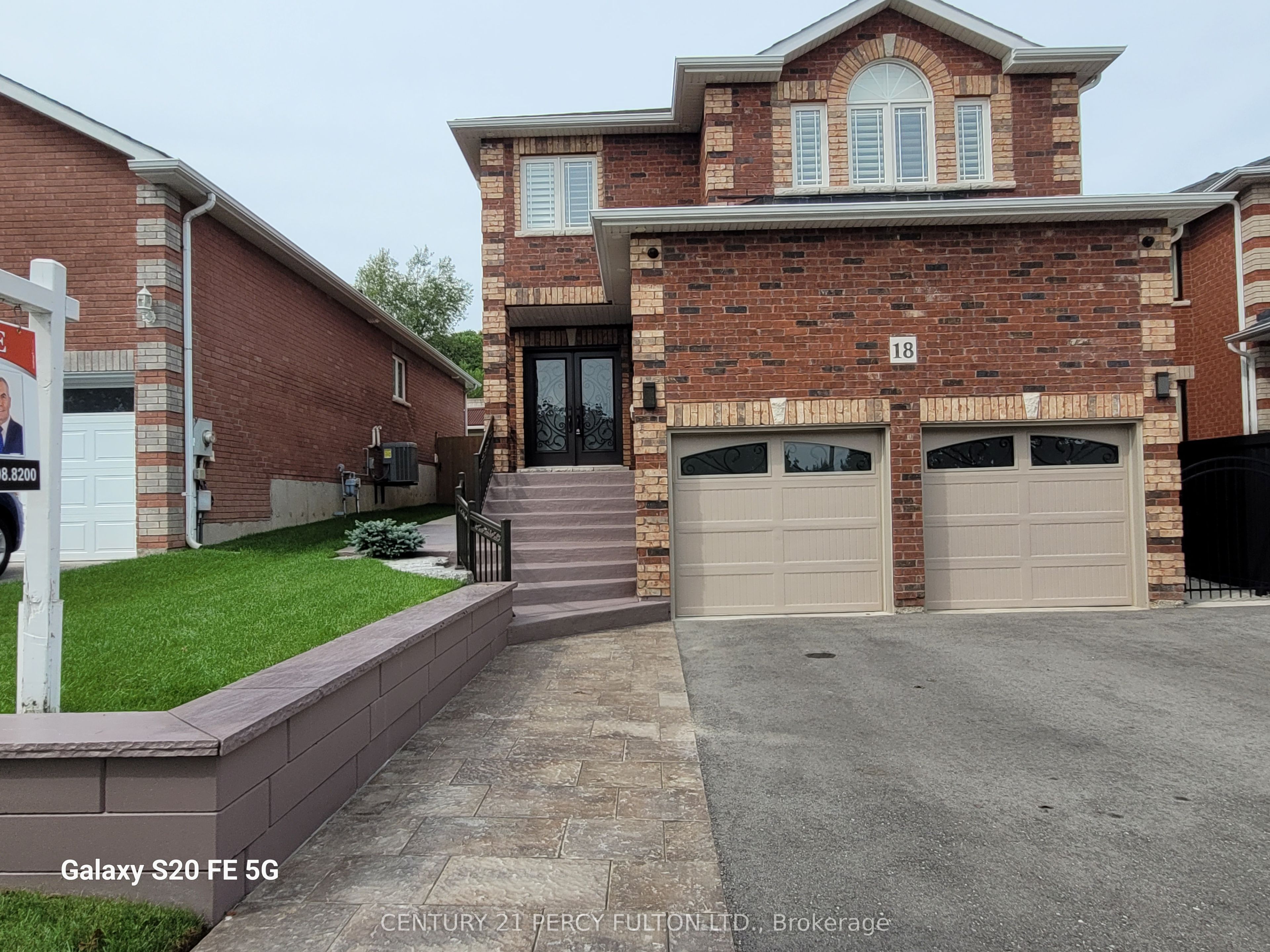 18 Wyman Crescent
