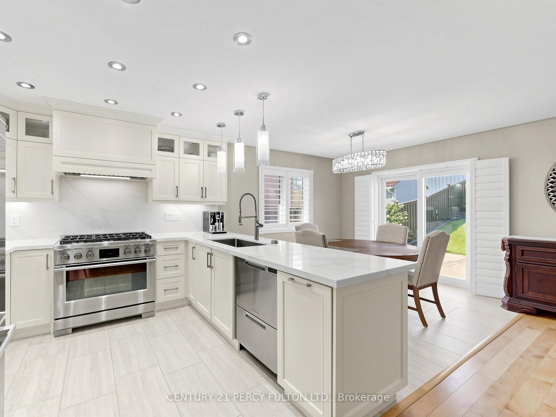 18 Wyman Crescent
