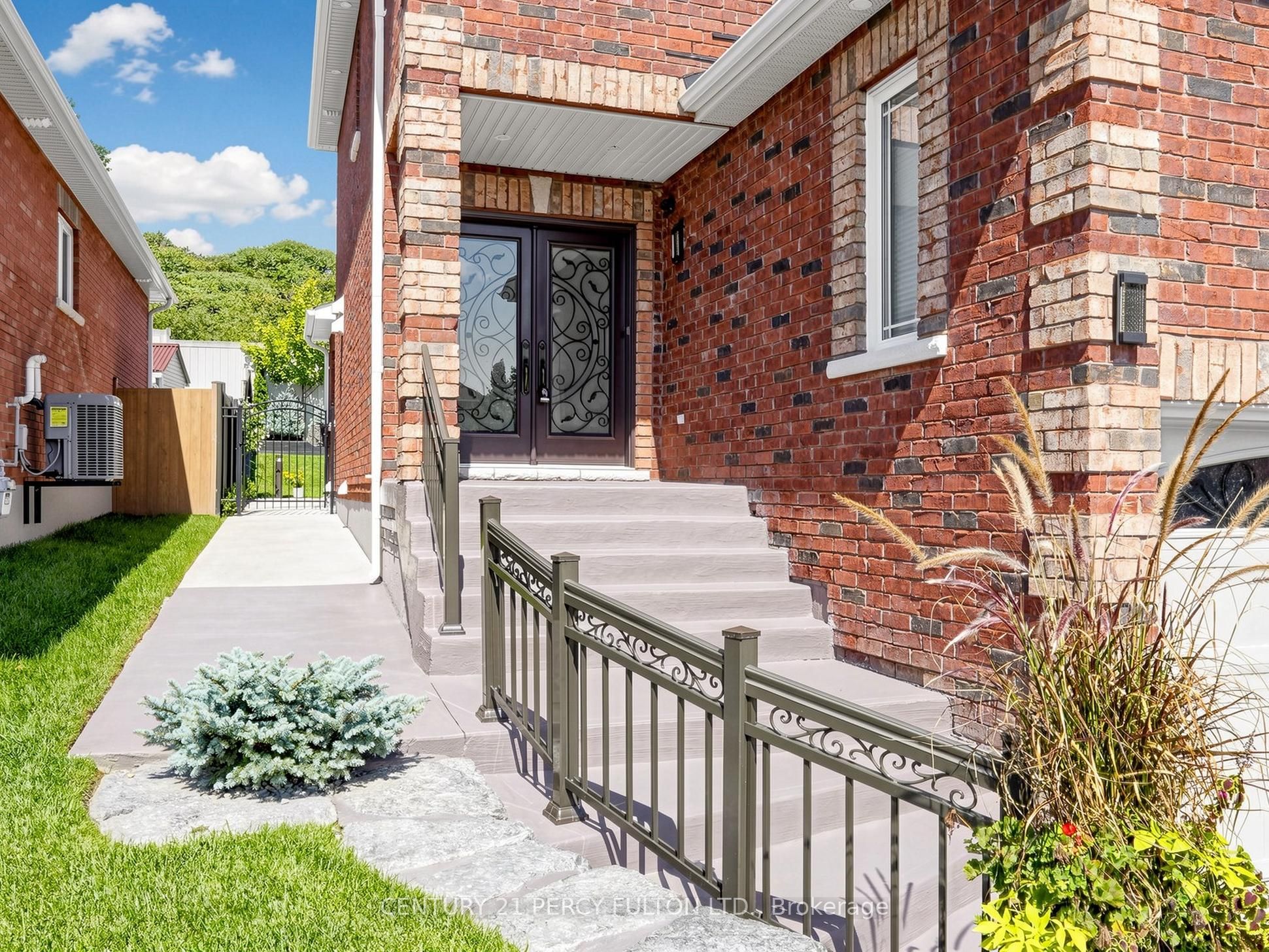 18 Wyman Crescent