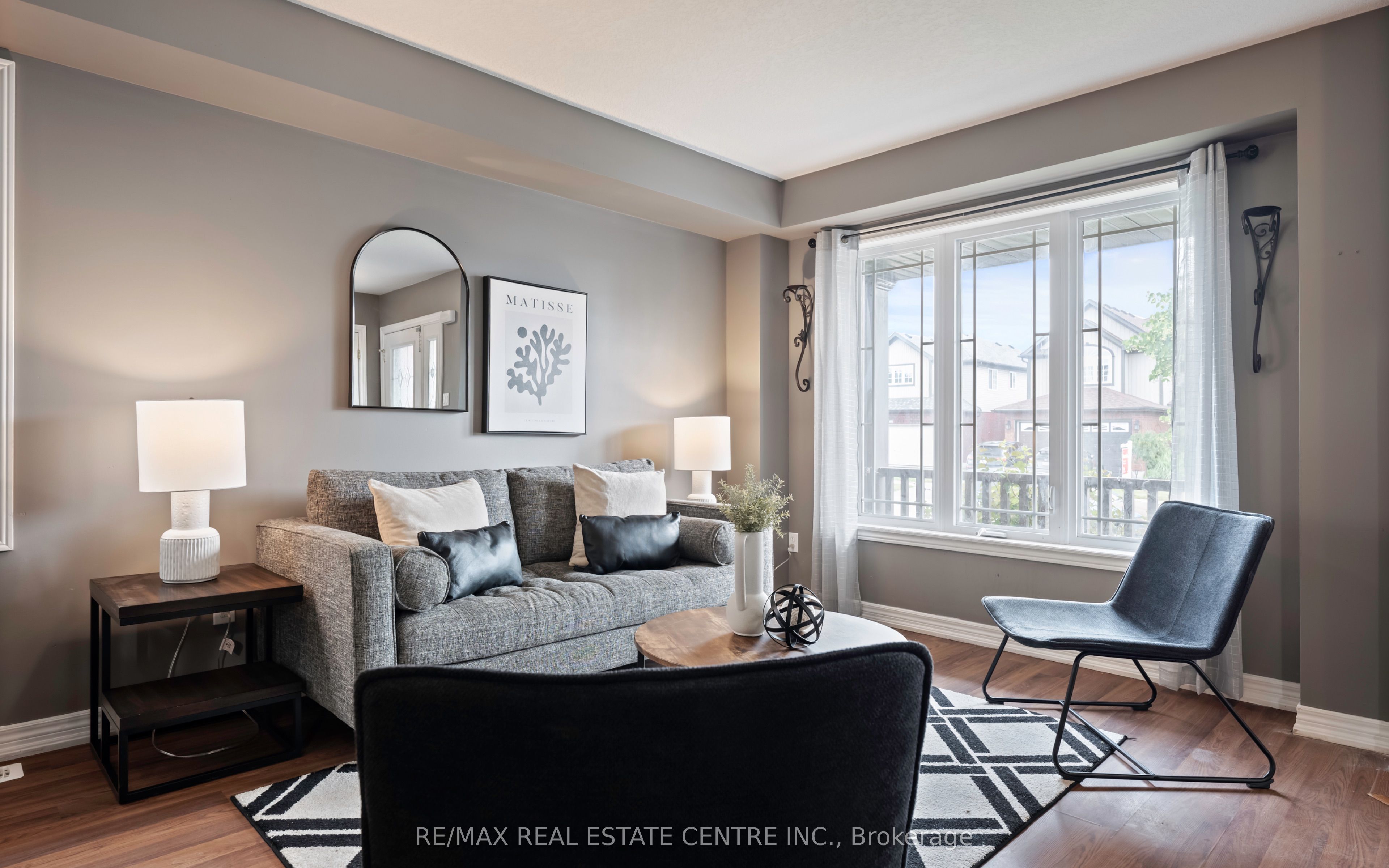 6 Maude Court