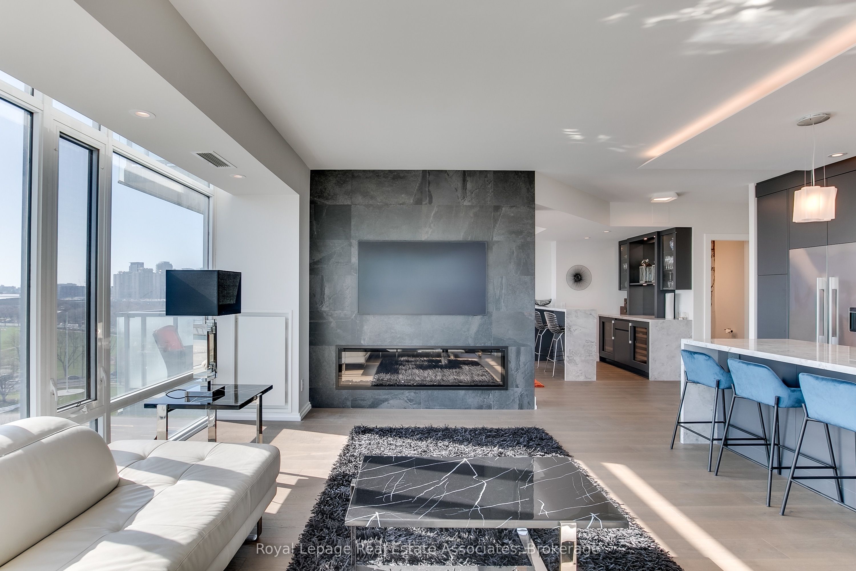 90 Stadium Road 1002