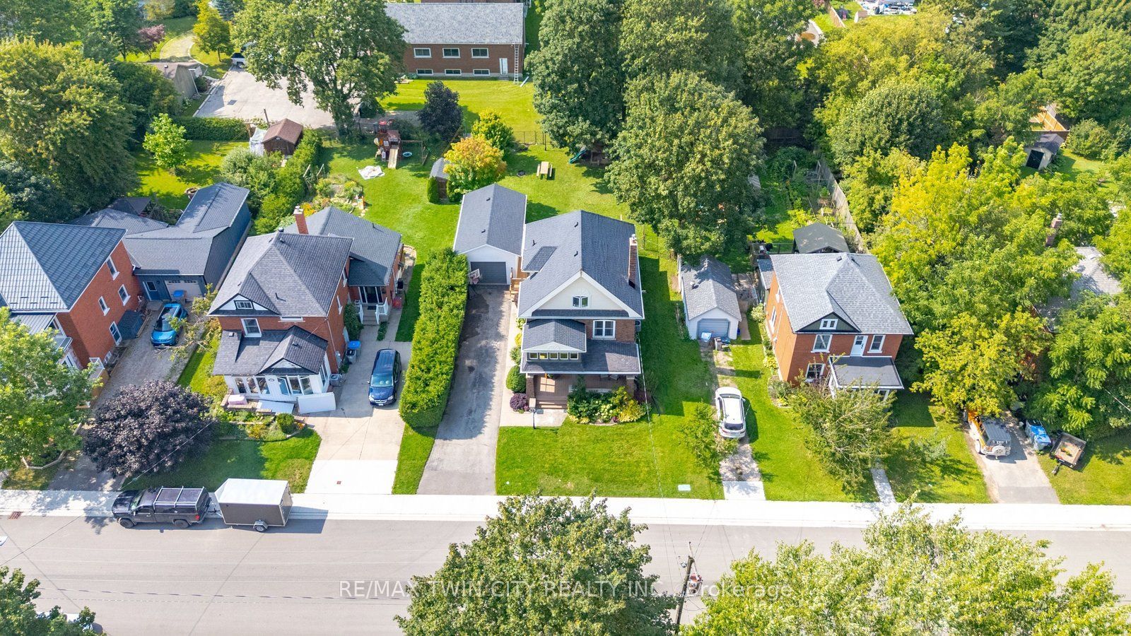 26 Pacific Avenue