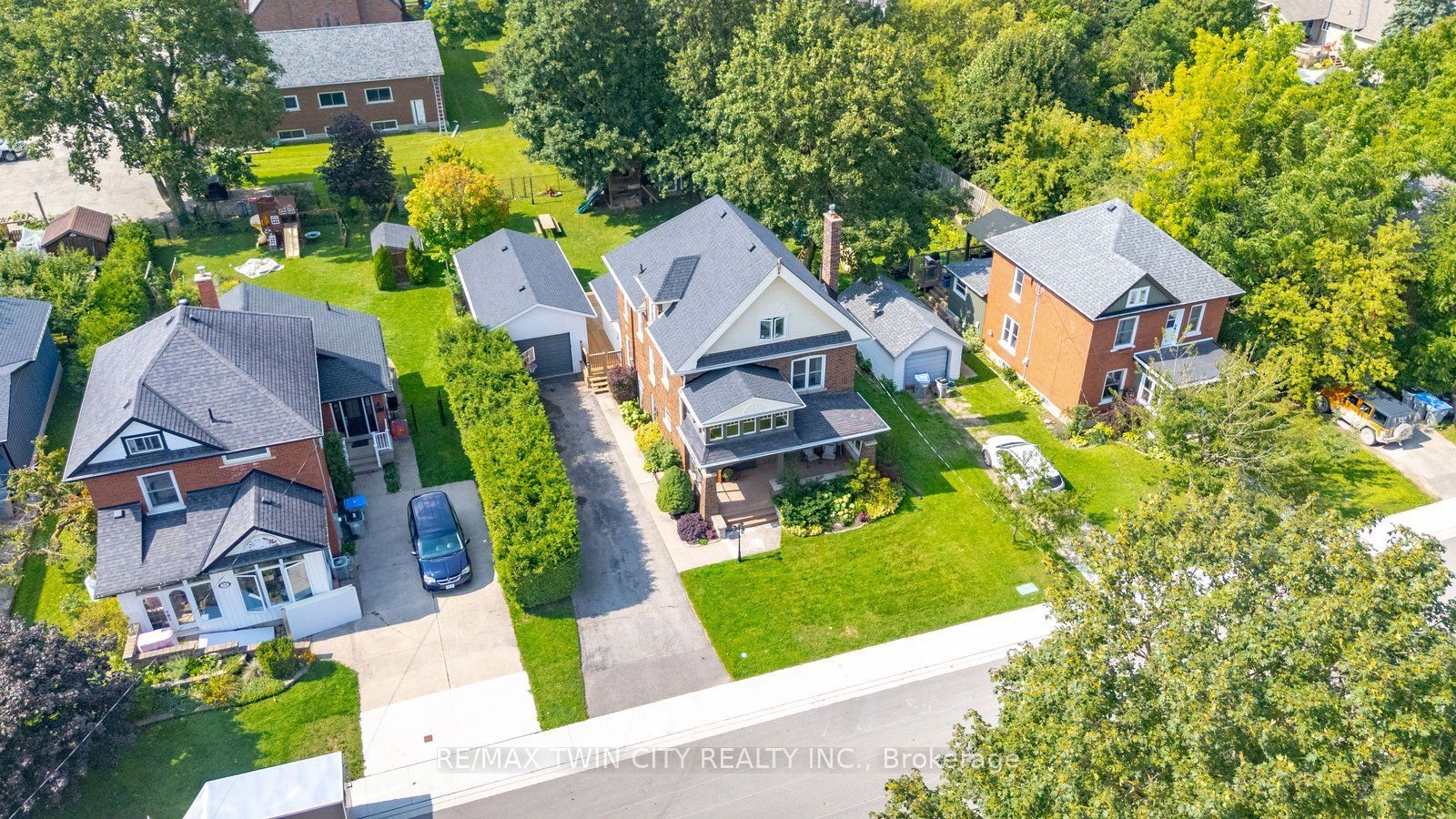 26 Pacific Avenue